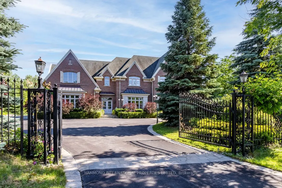 851 Woodland Acres Crescent
