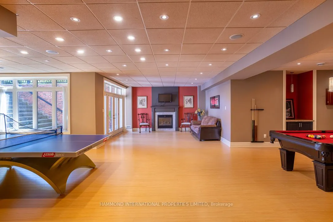 851 Woodland Acres Crescent