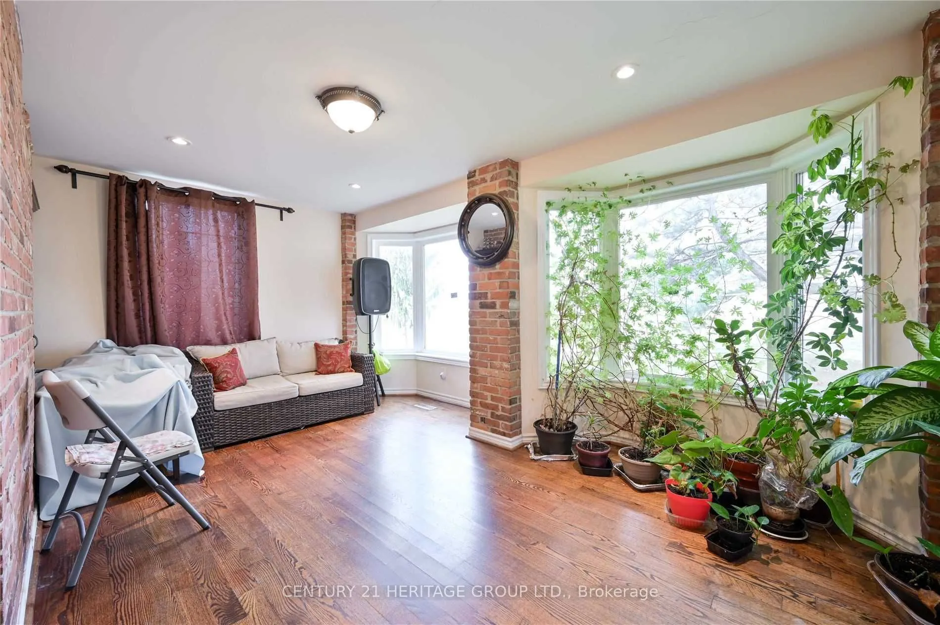 11 Hodgson Avenue
