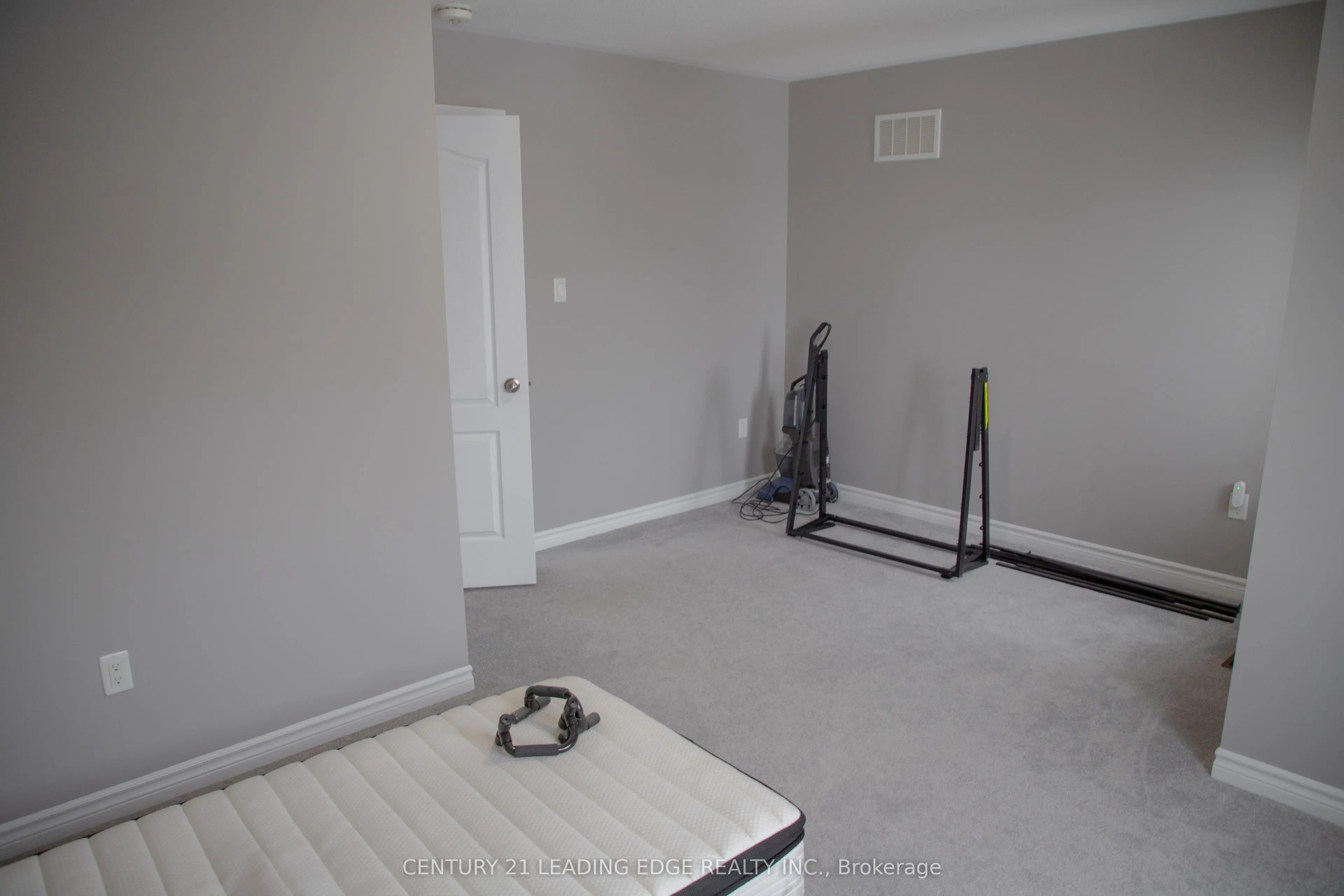 122 Mckenzie Way