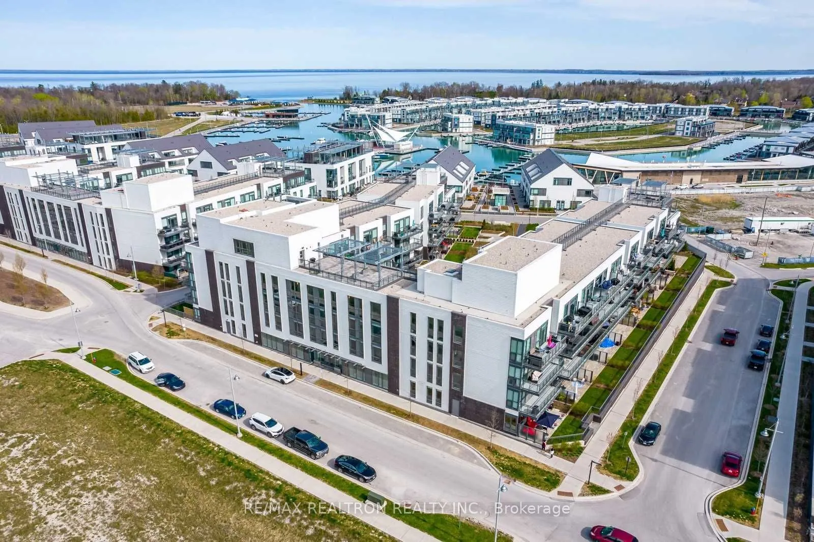333 Sea Ray Avenue, #D330