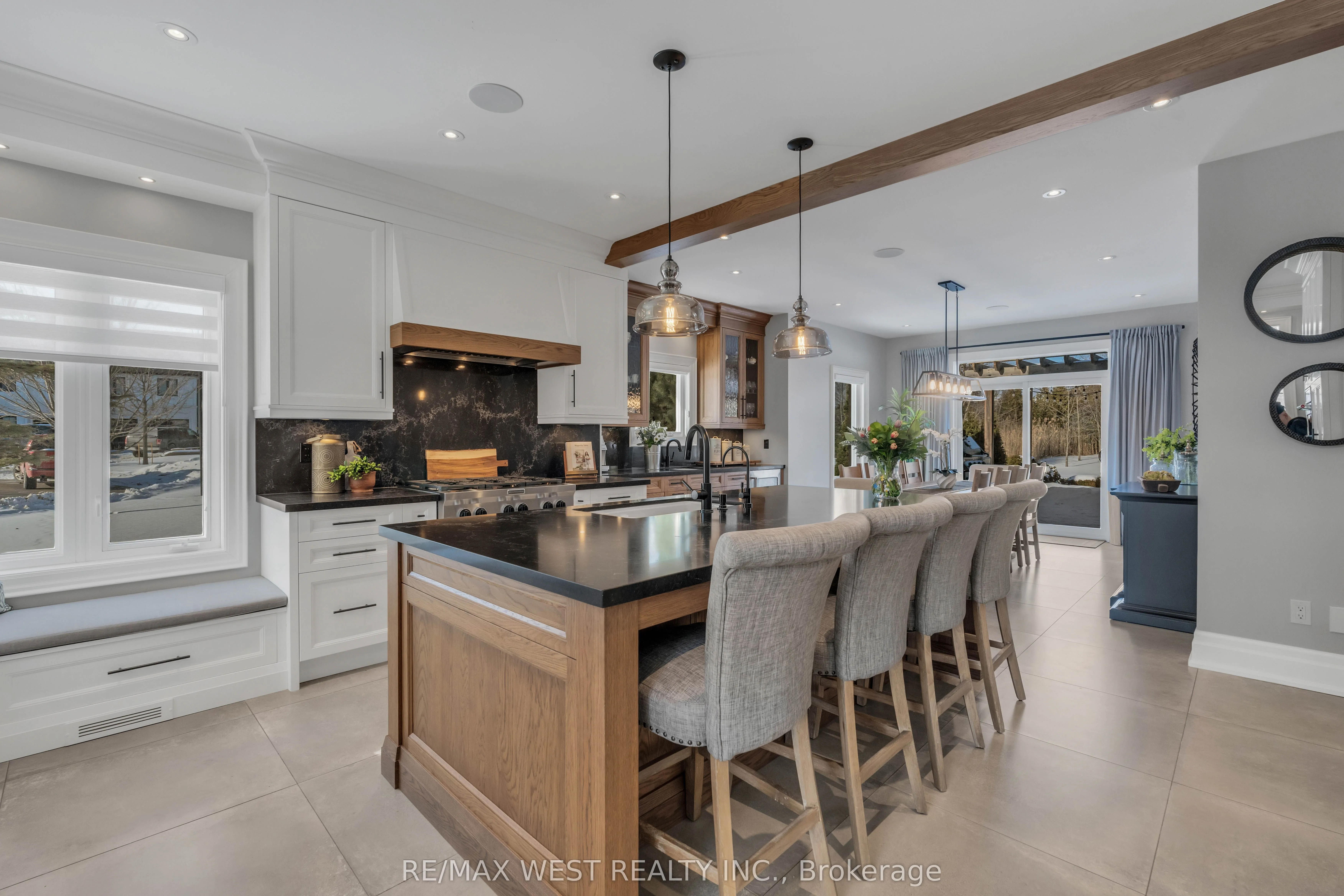 10 Farmcrest Court