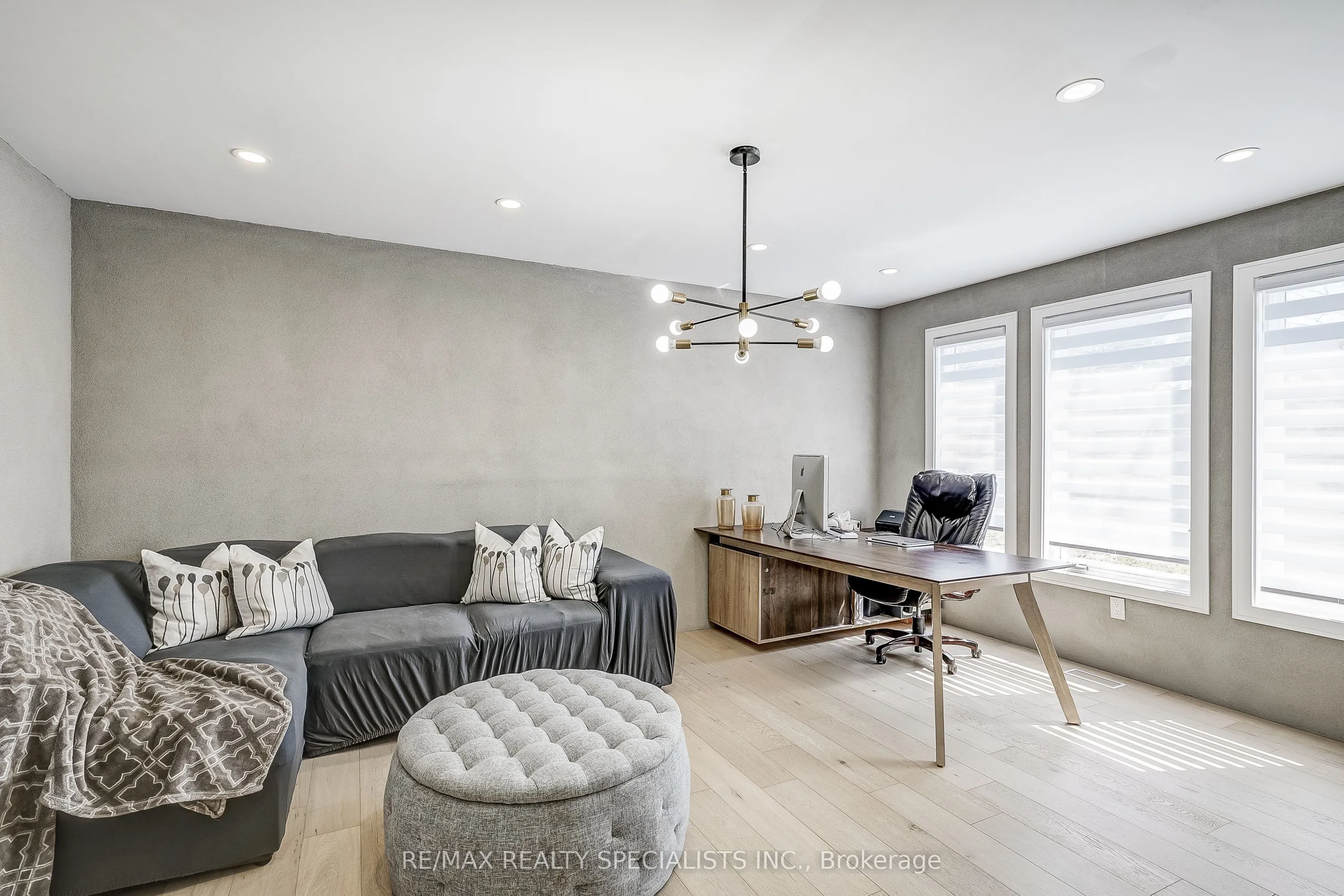 7 Golfview Boulevard