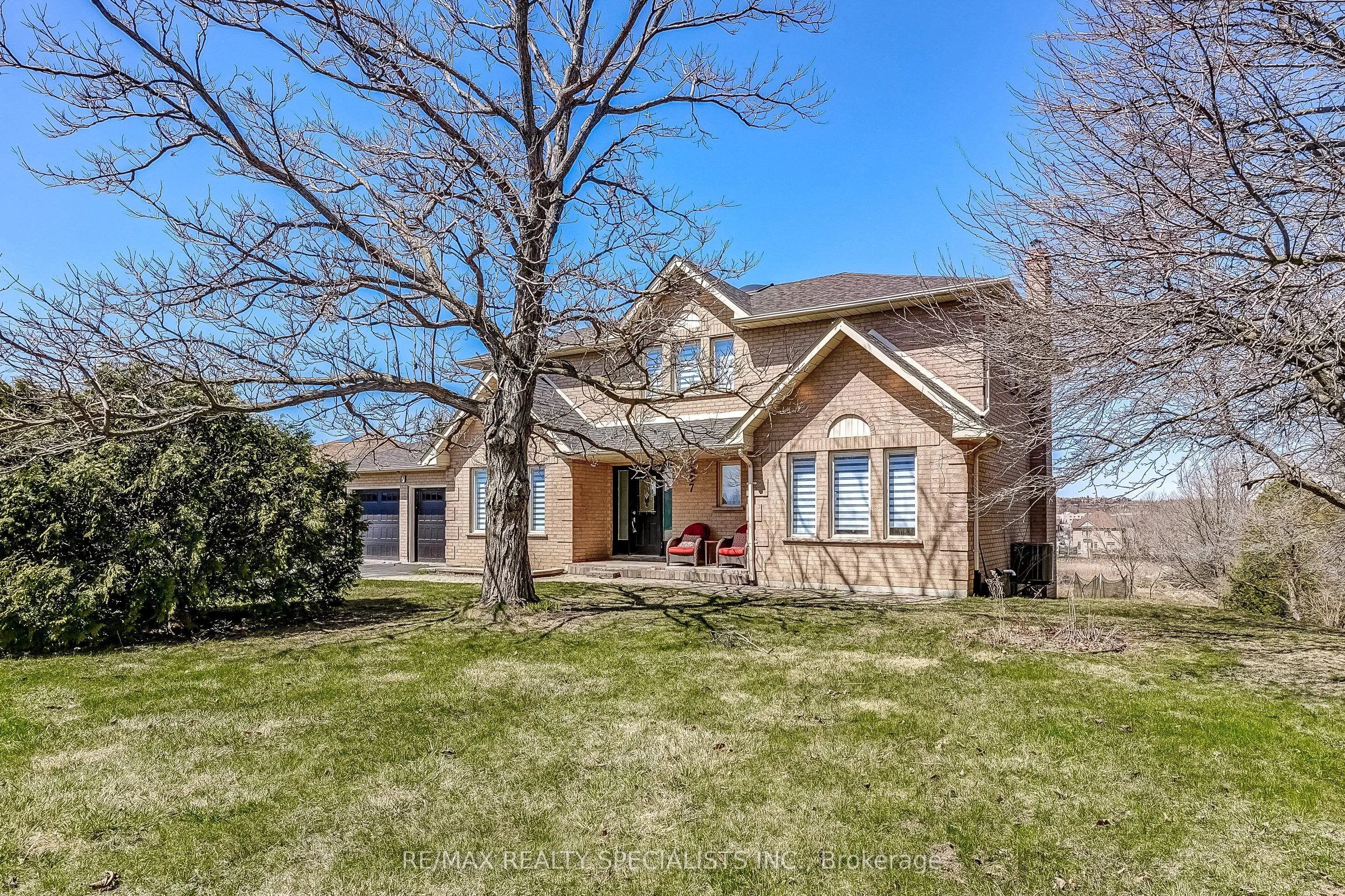 7 Golfview Boulevard