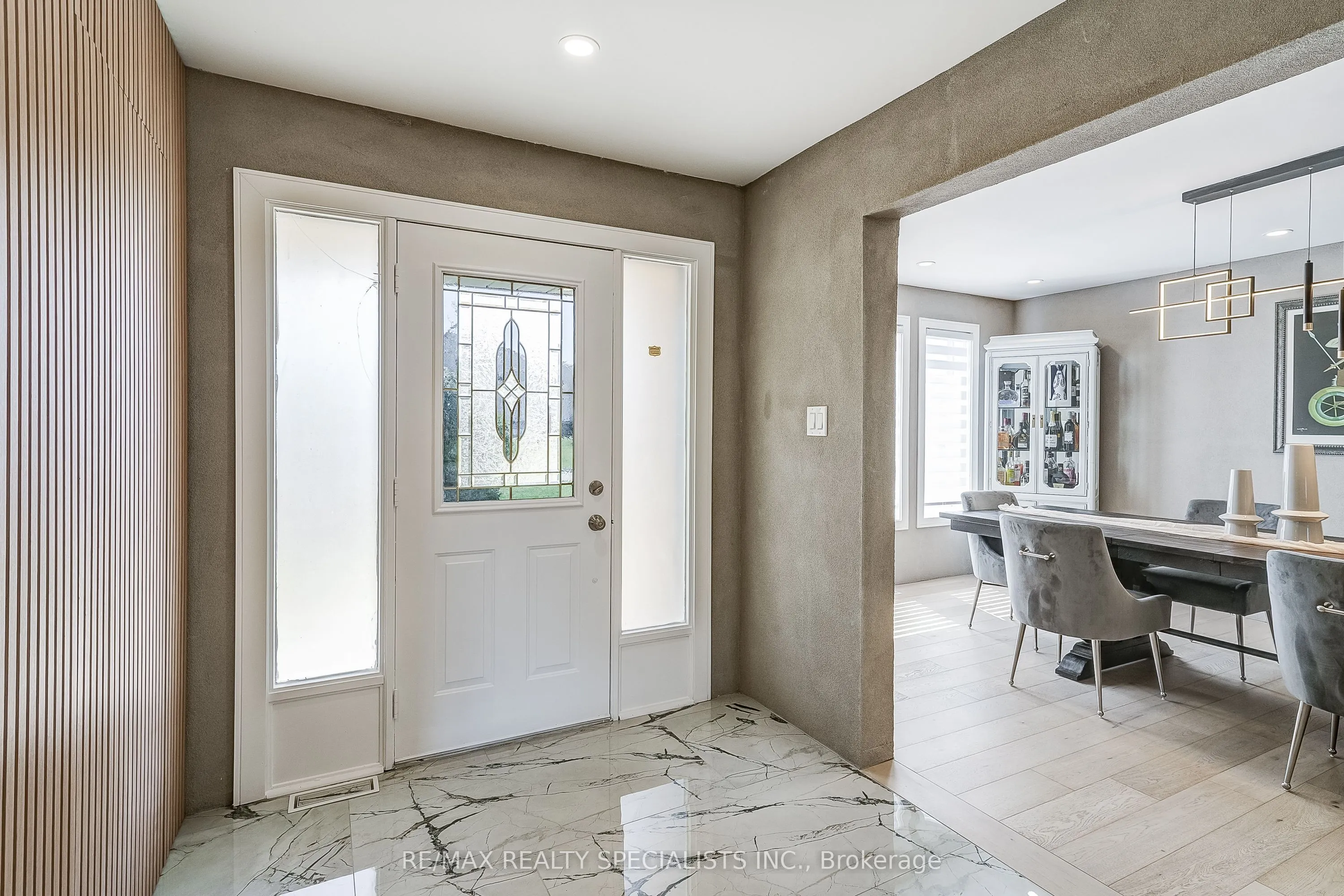 7 Golfview Boulevard