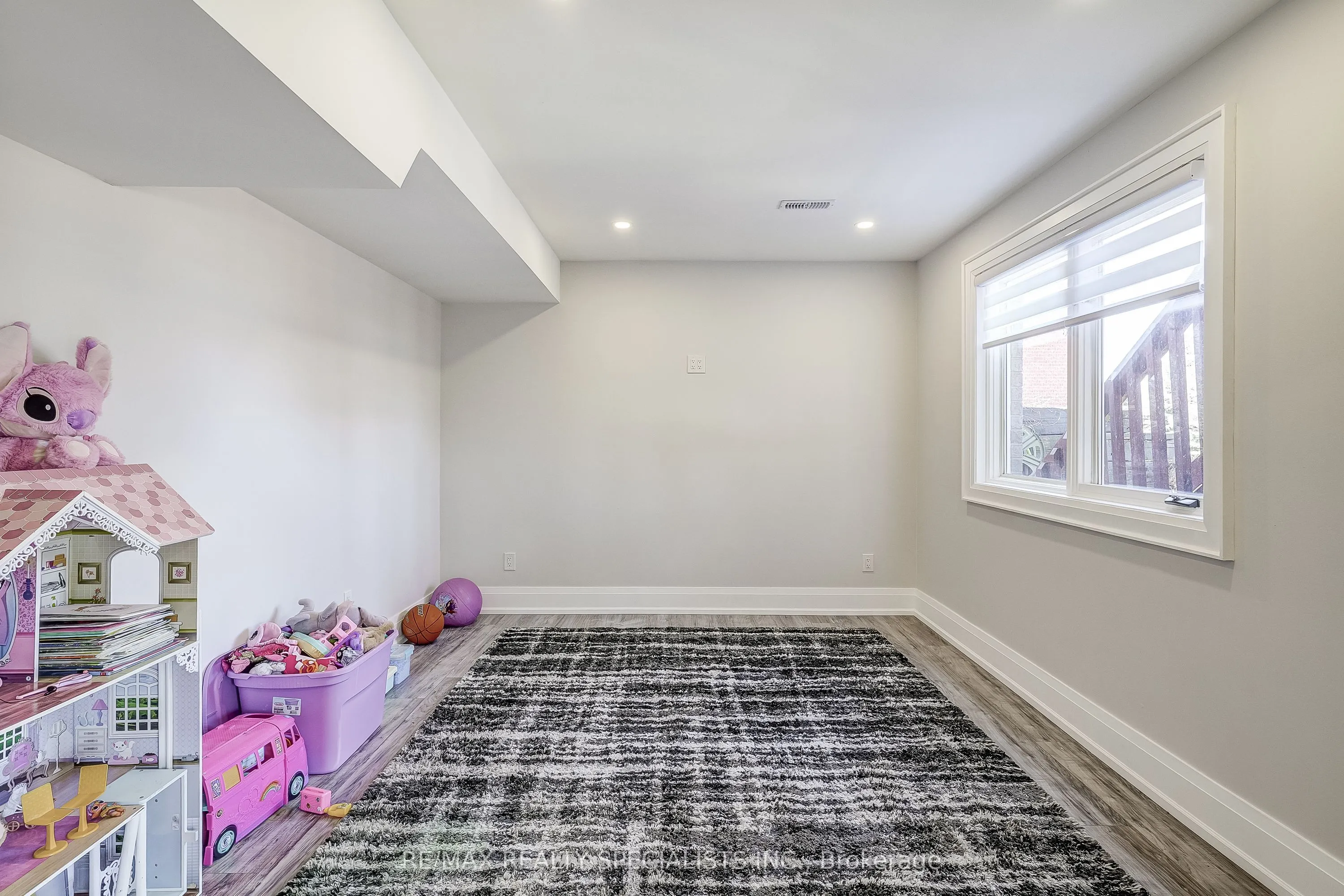7 Golfview Boulevard