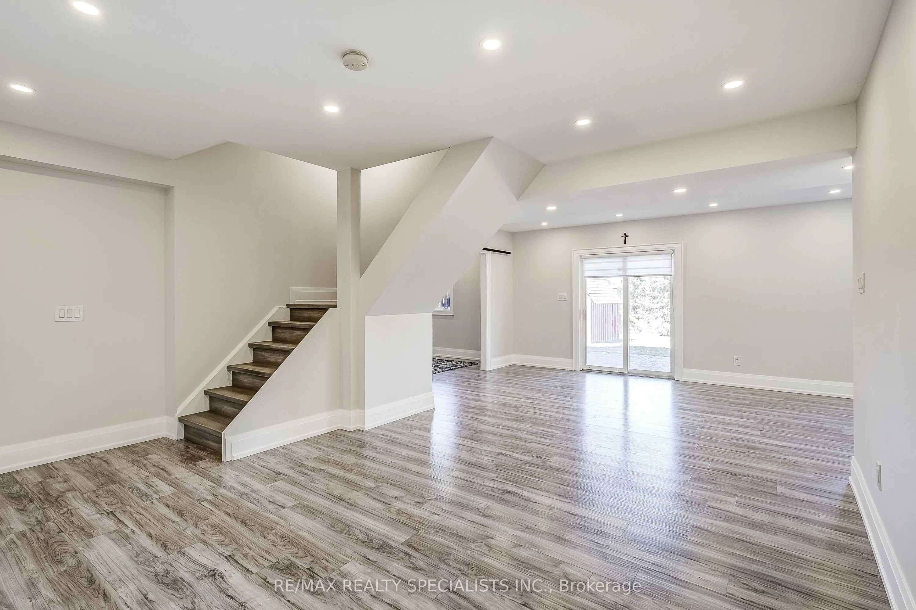 7 Golfview Boulevard