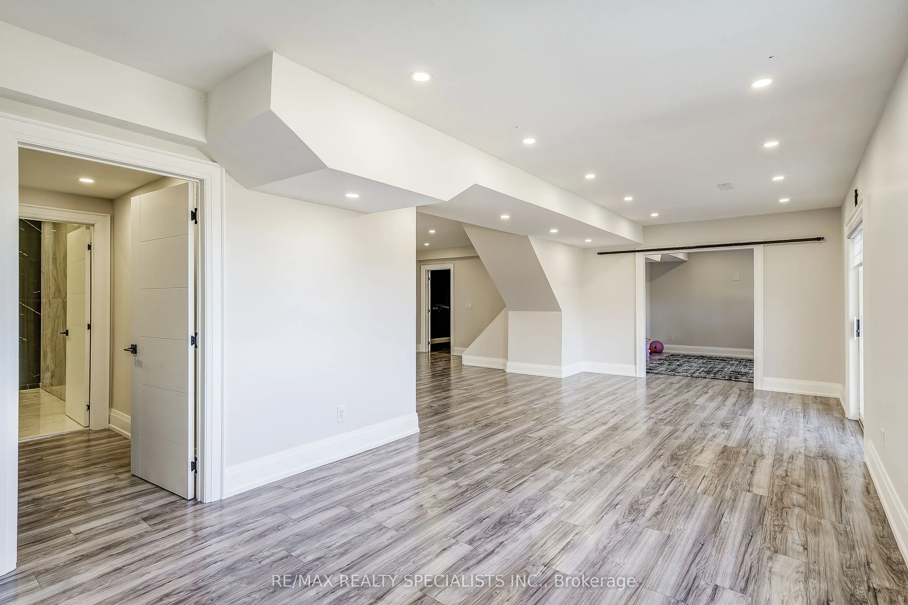7 Golfview Boulevard