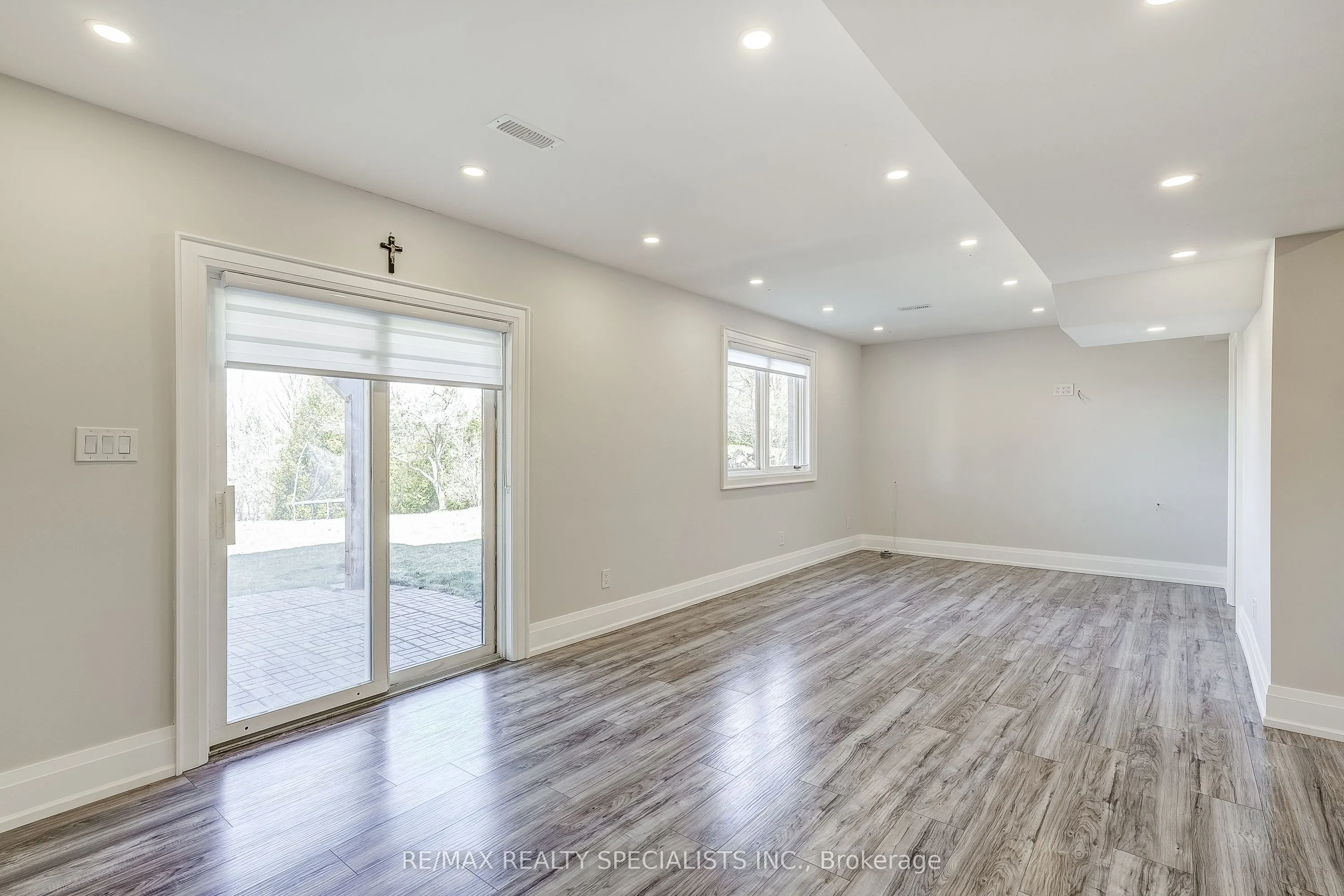 7 Golfview Boulevard