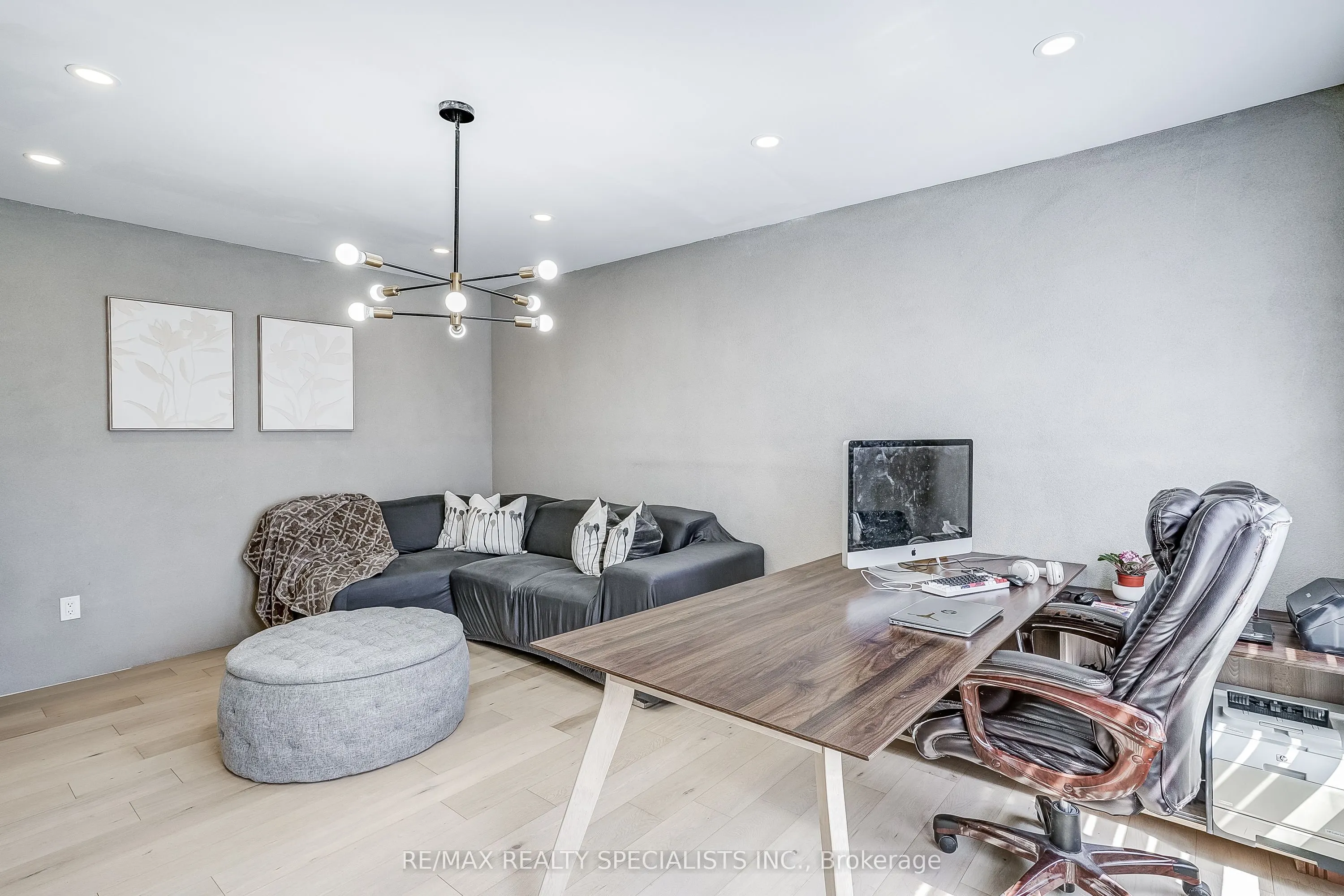 7 Golfview Boulevard