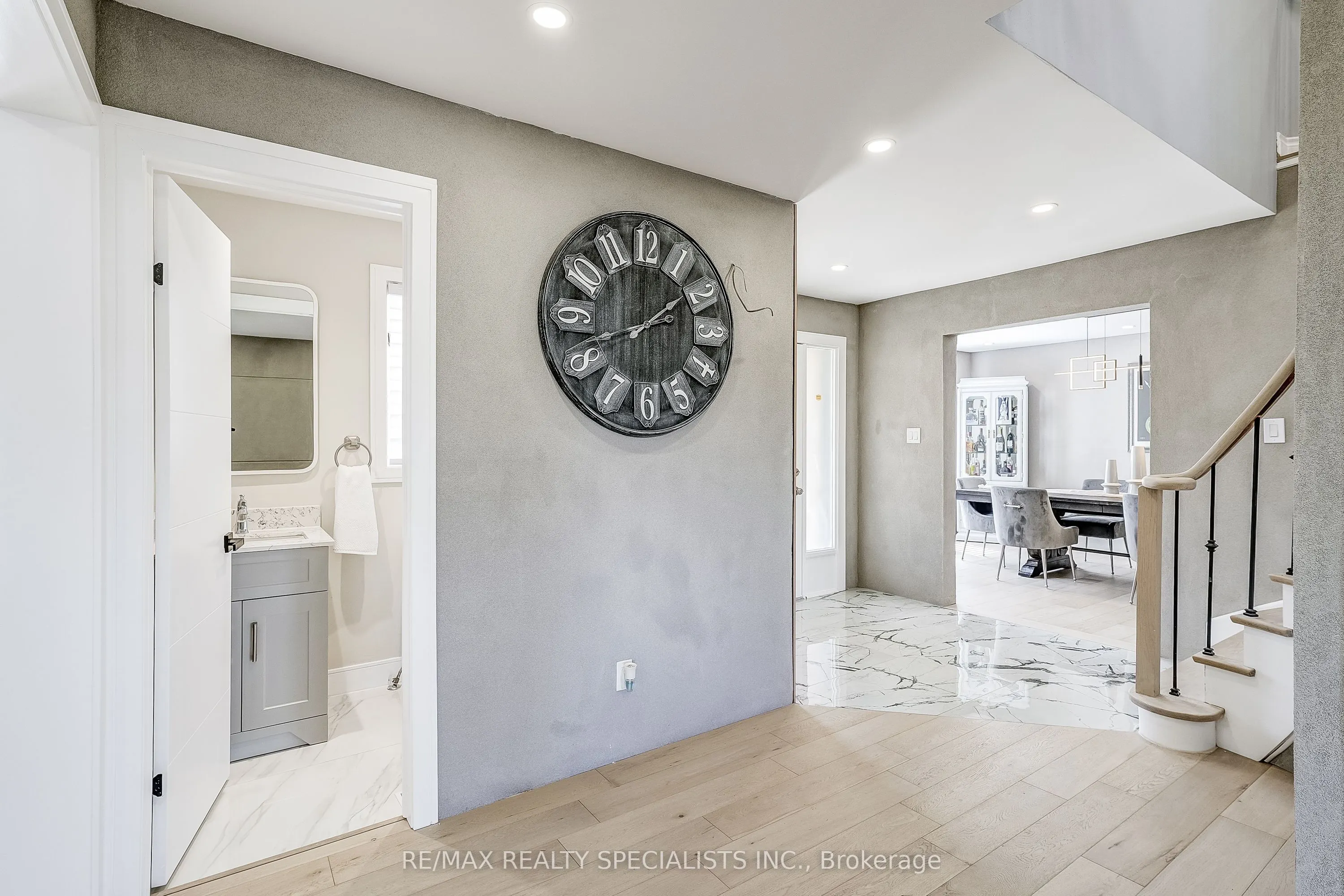 7 Golfview Boulevard