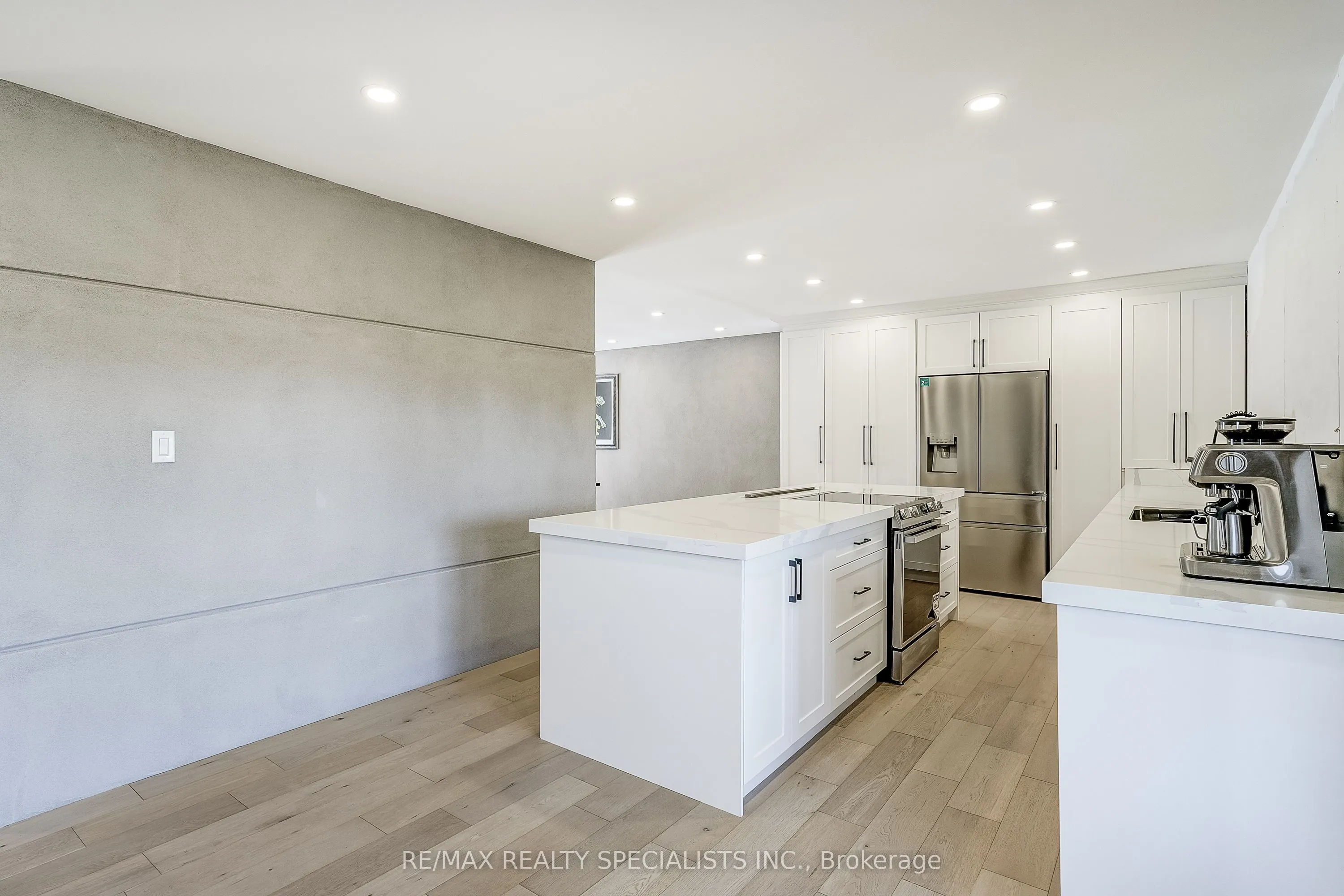 7 Golfview Boulevard