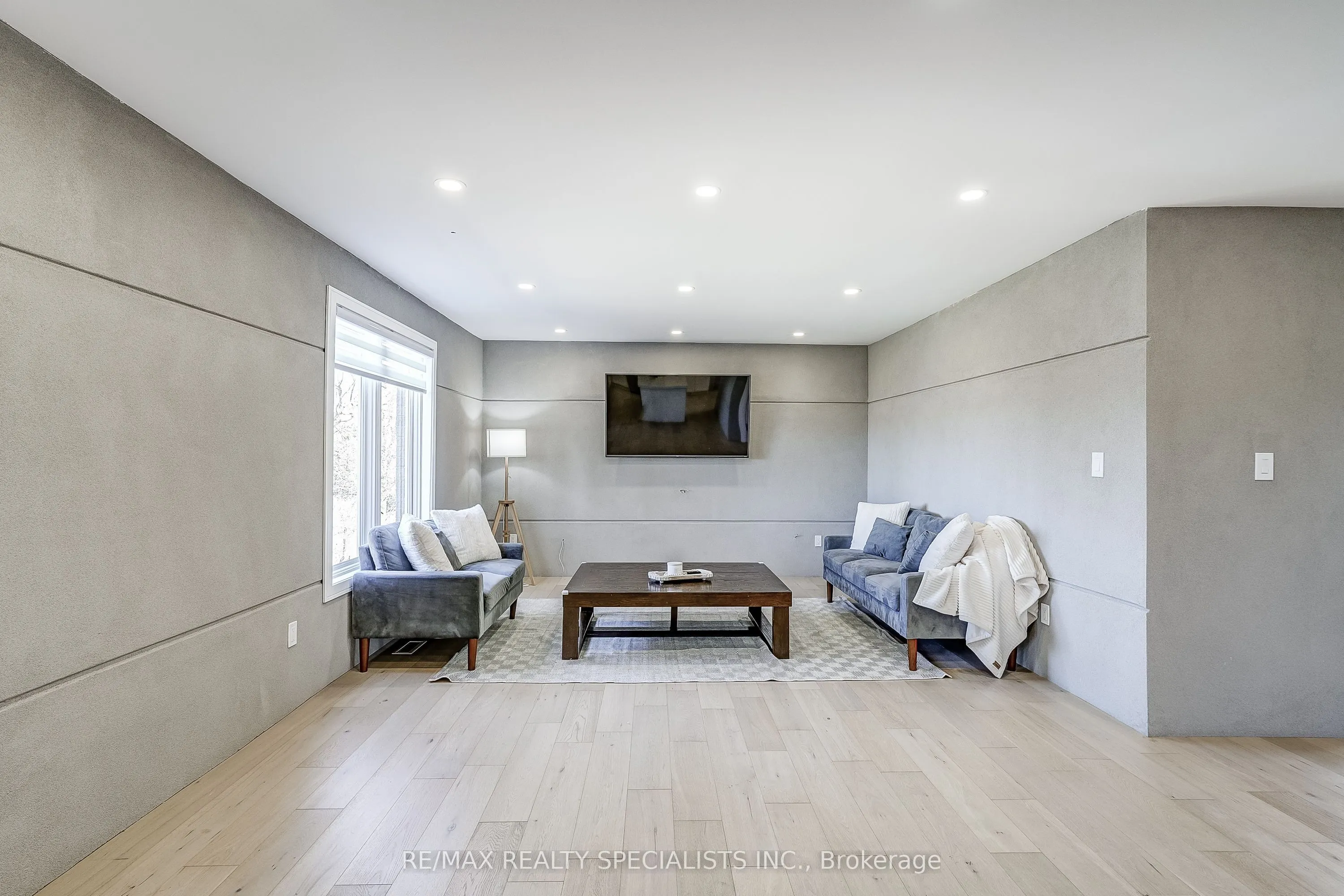 7 Golfview Boulevard