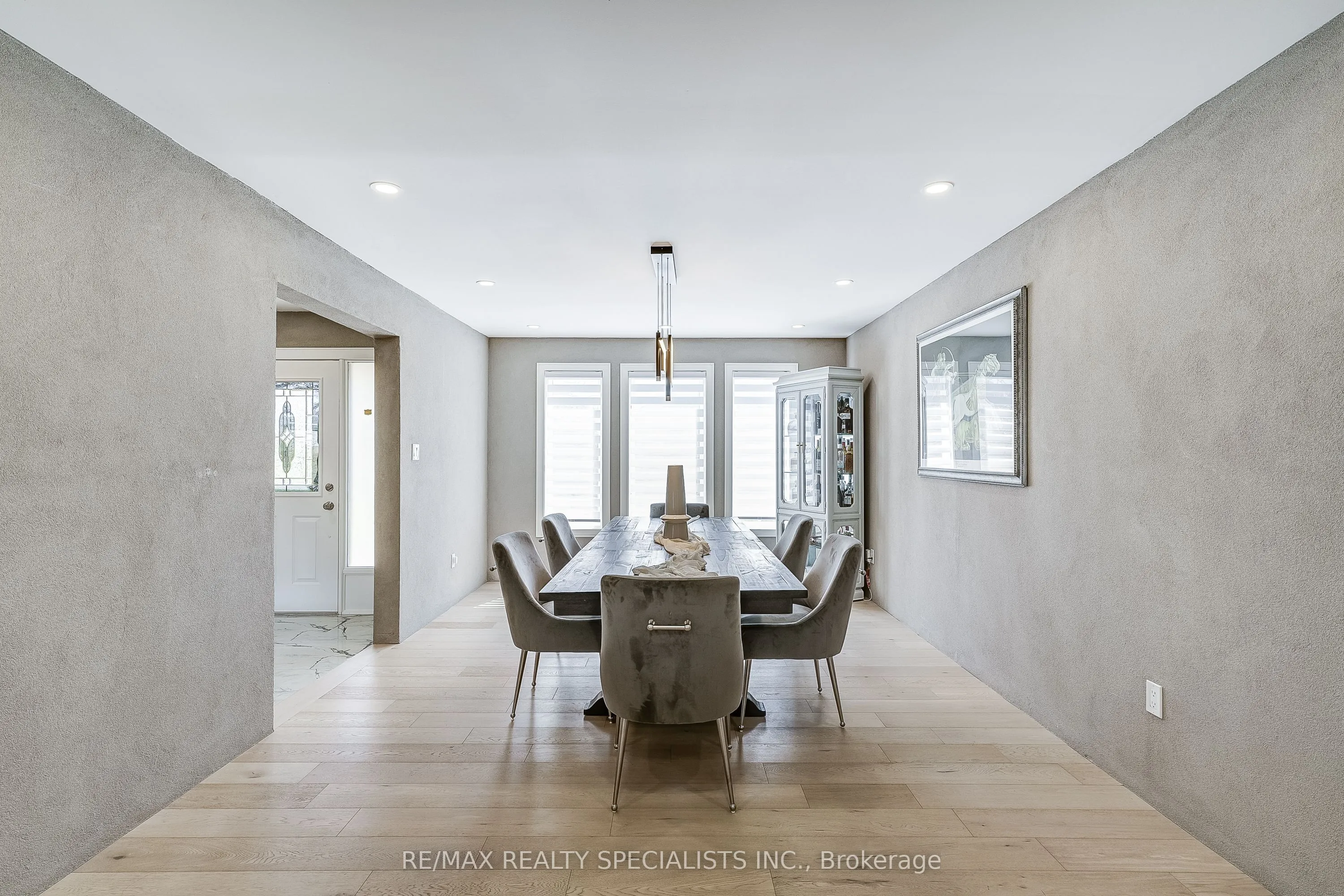 7 Golfview Boulevard
