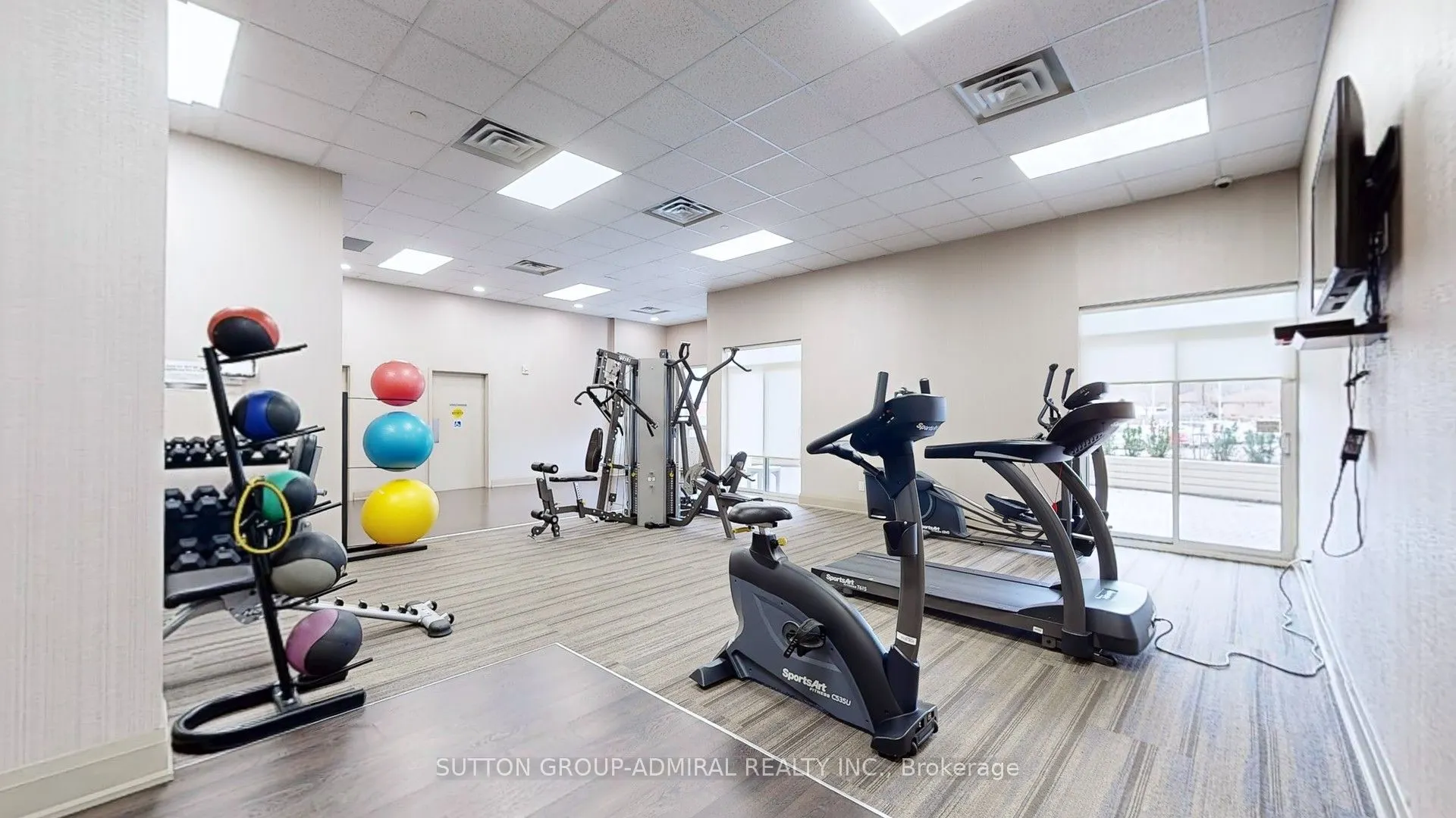 86 Woodbridge Avenue, #225