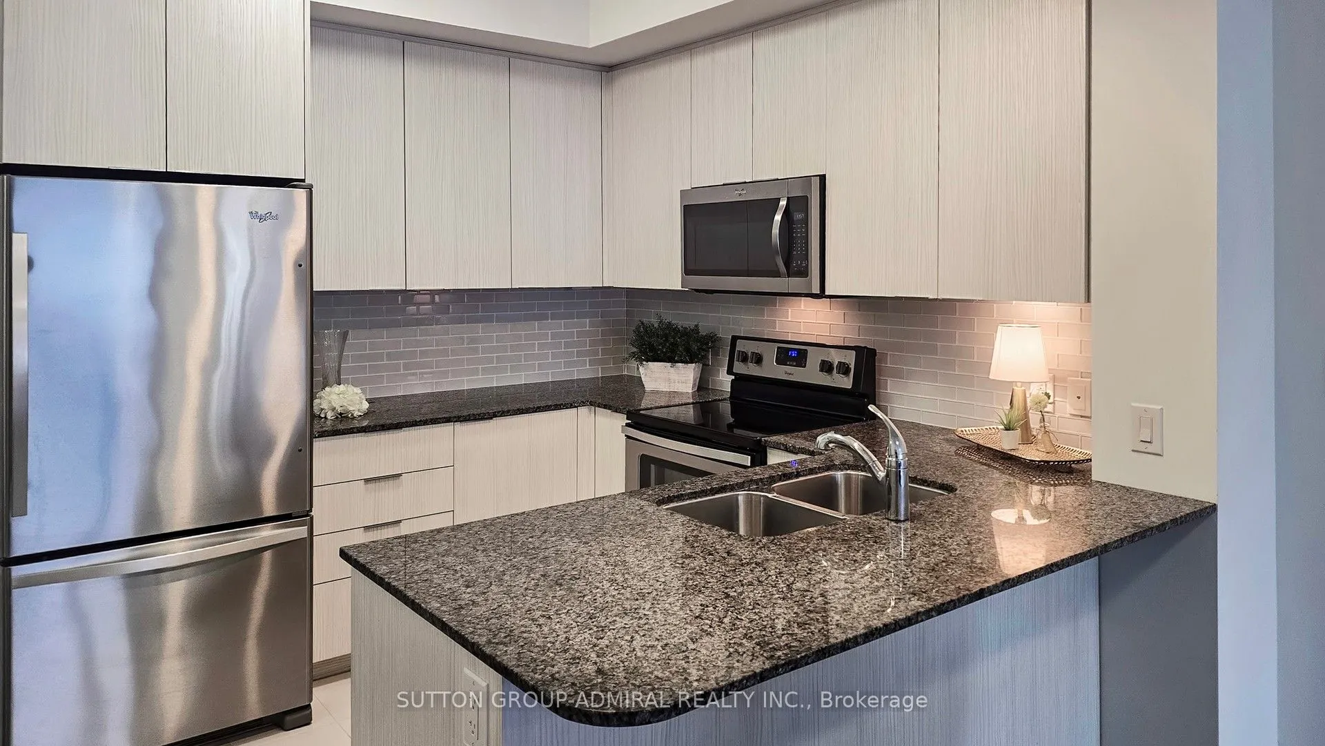 86 Woodbridge Avenue, #225