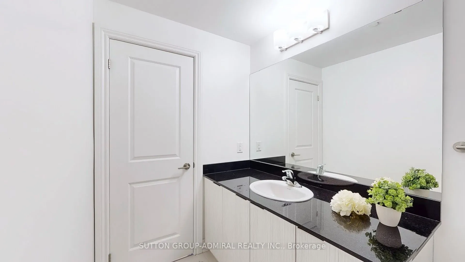 86 Woodbridge Avenue, #225