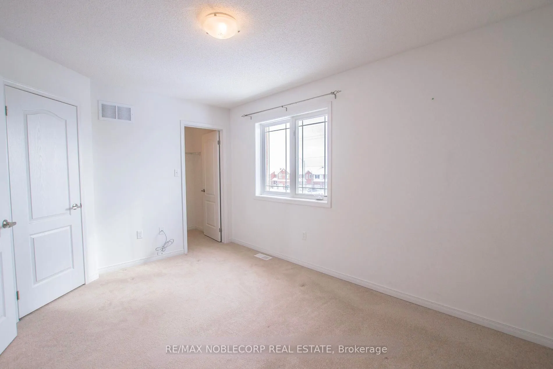 1287 Coleman Crescent