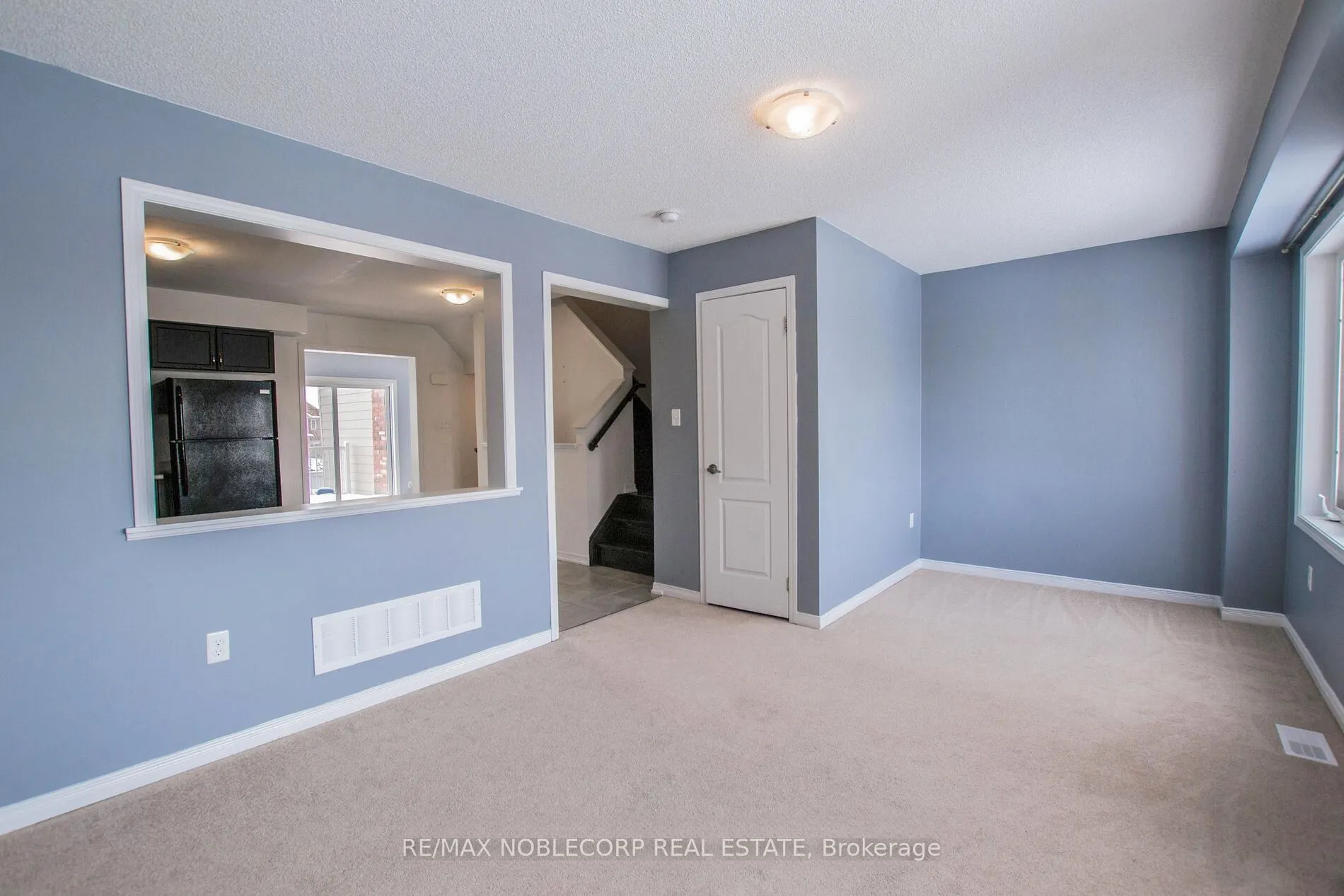 1287 Coleman Crescent