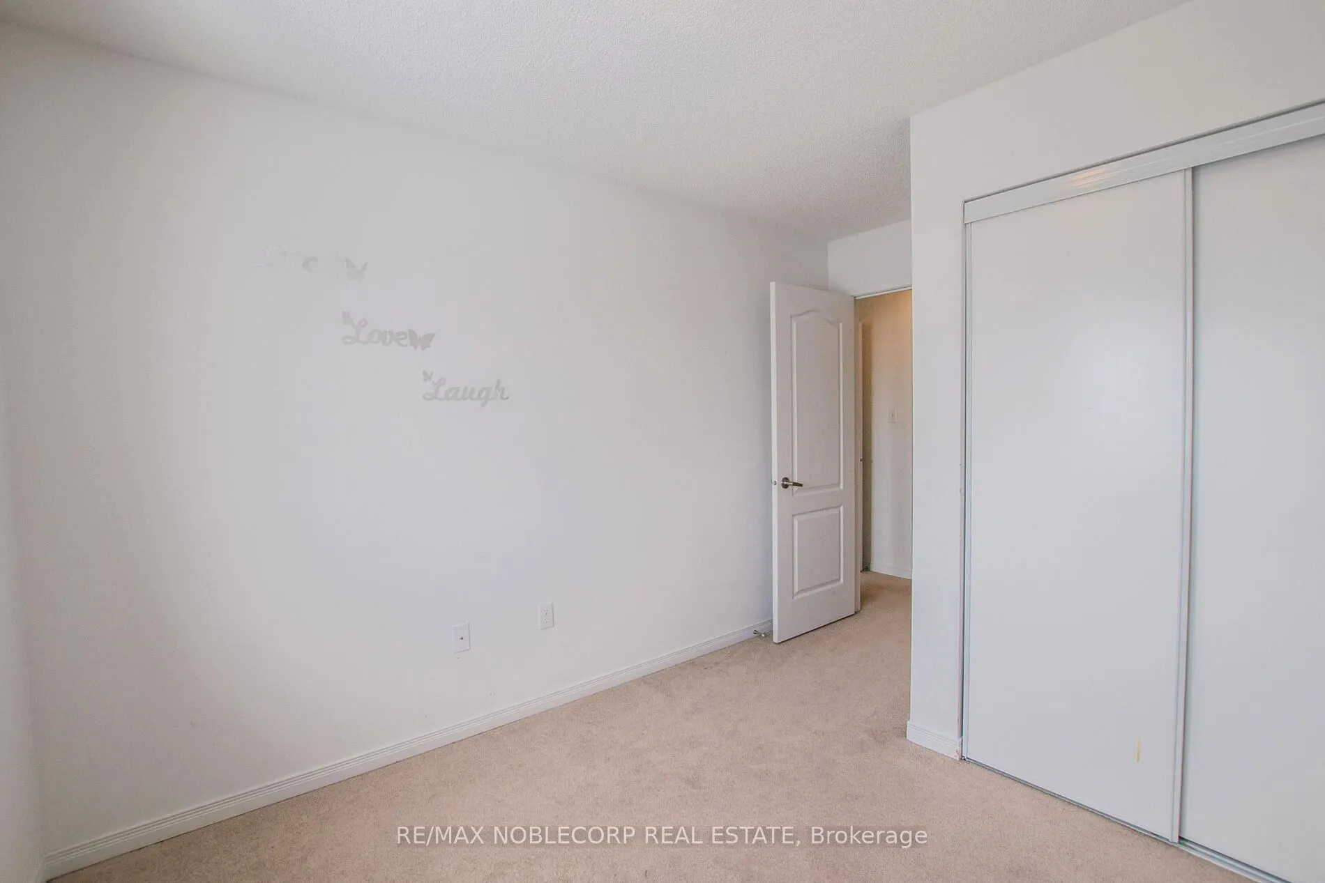 1287 Coleman Crescent