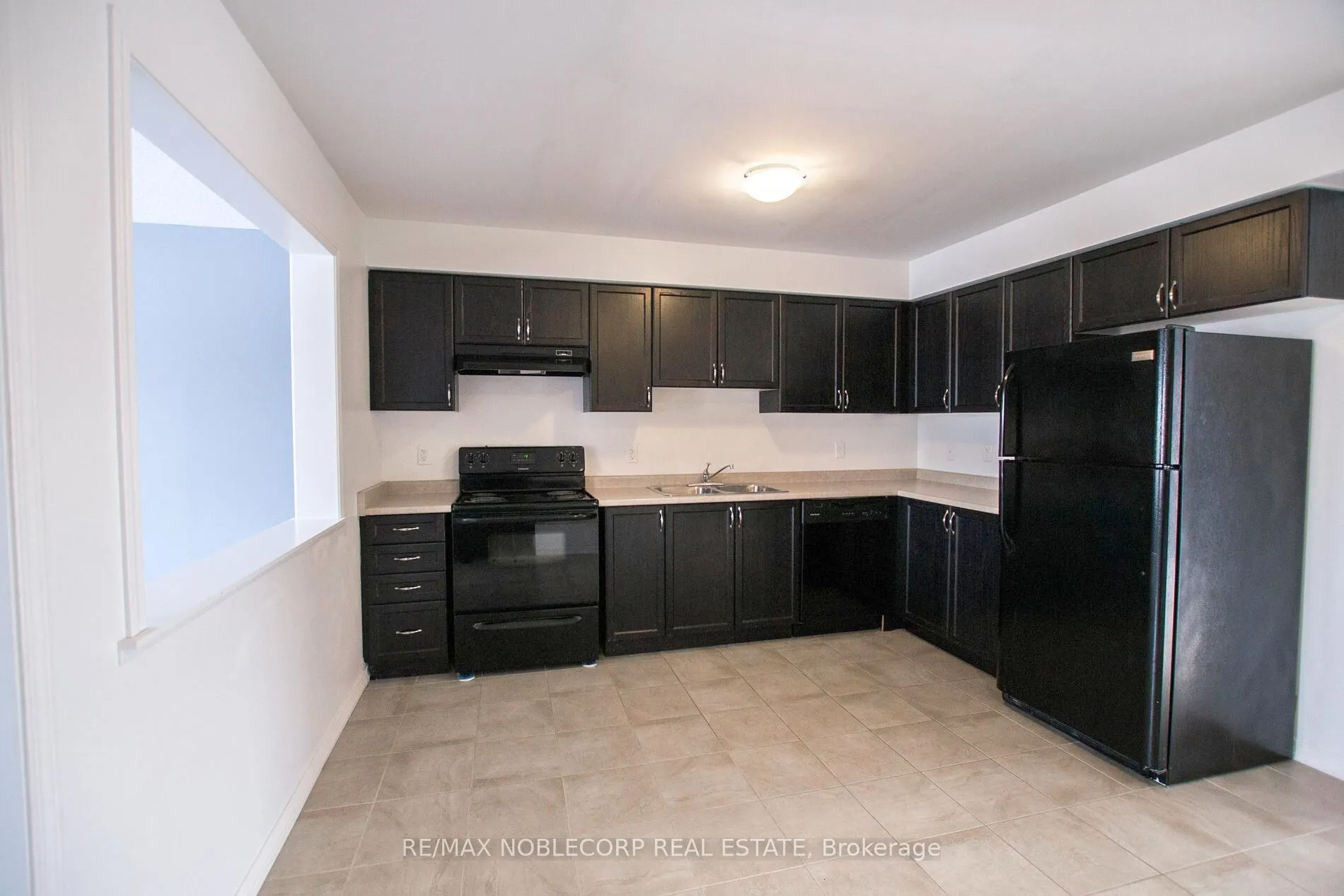 1287 Coleman Crescent