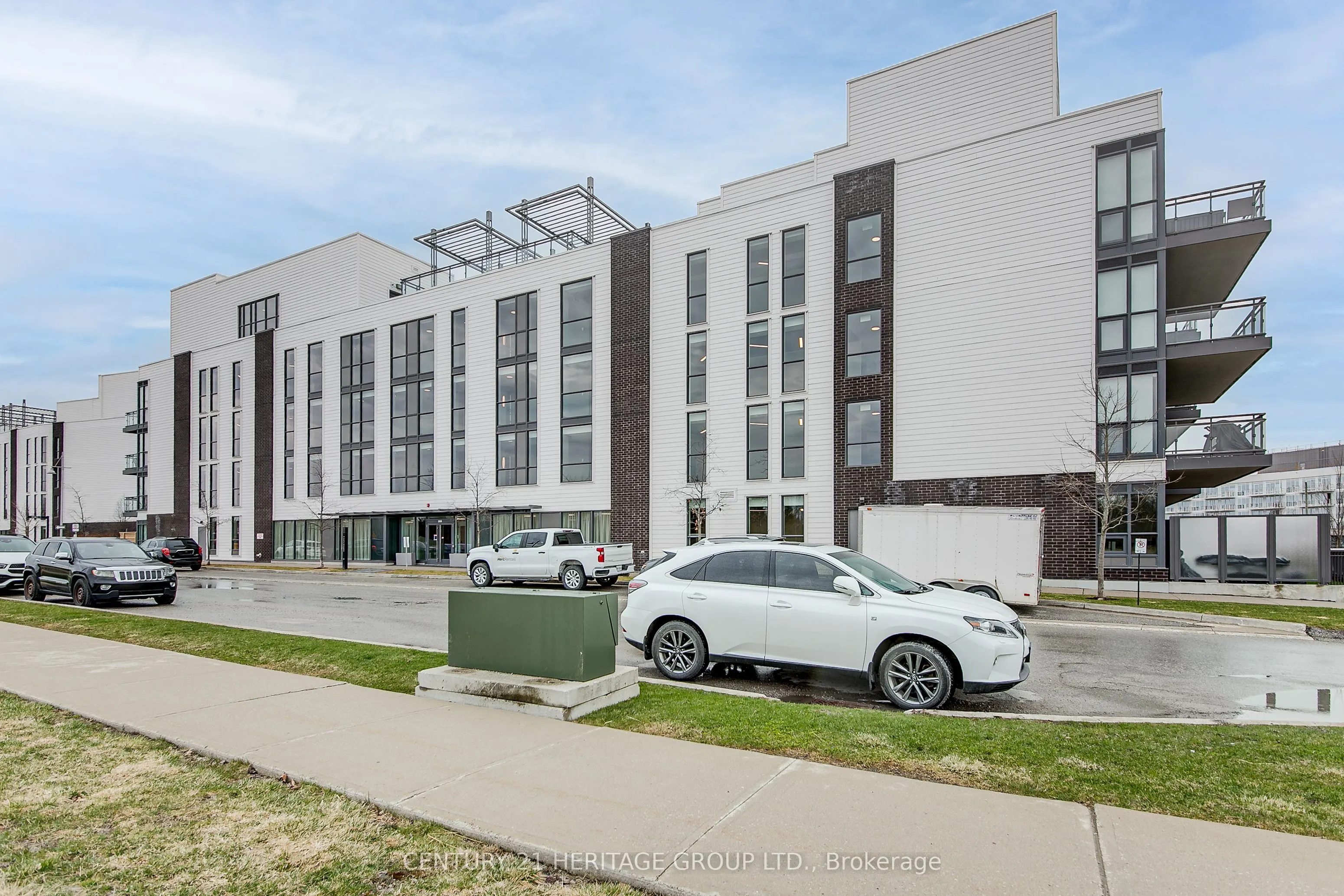 333 Sea Ray Avenue, #D406
