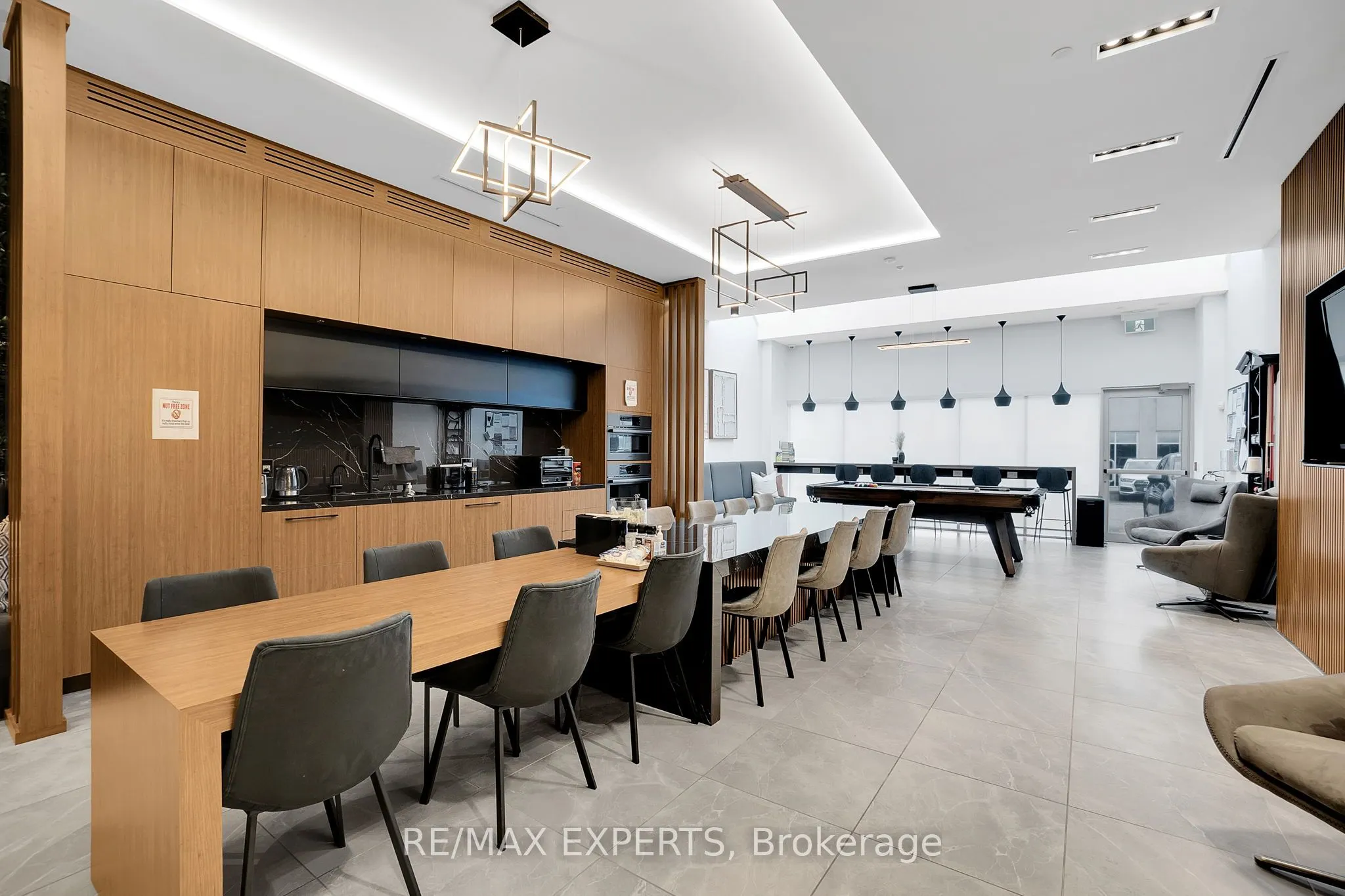 27 Roytec Road, #9, 10 and 11