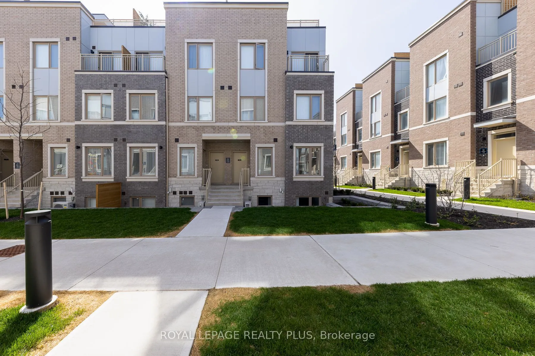 131 Honeycrisp Crescent, #232