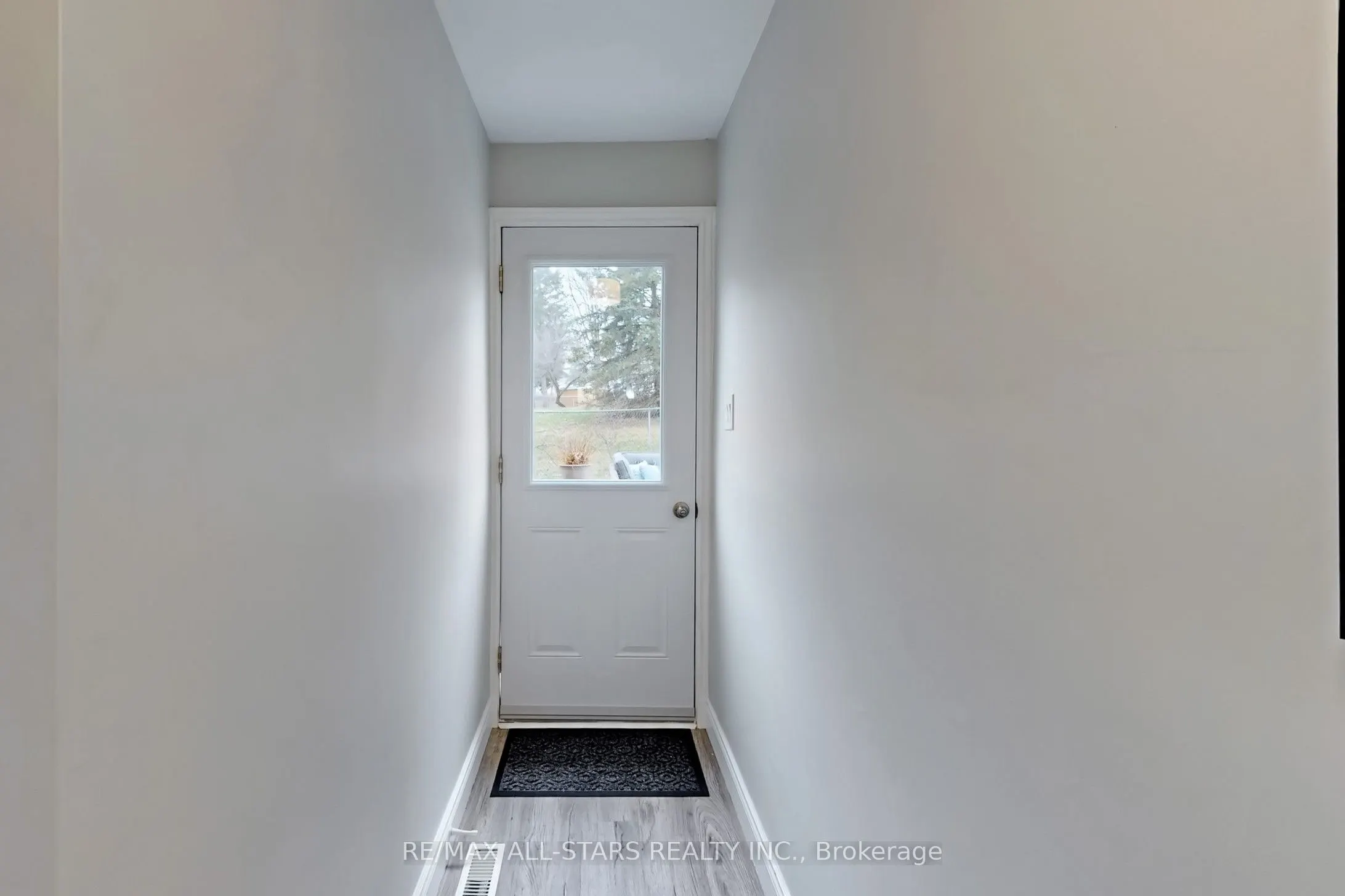 4 Kirton Court