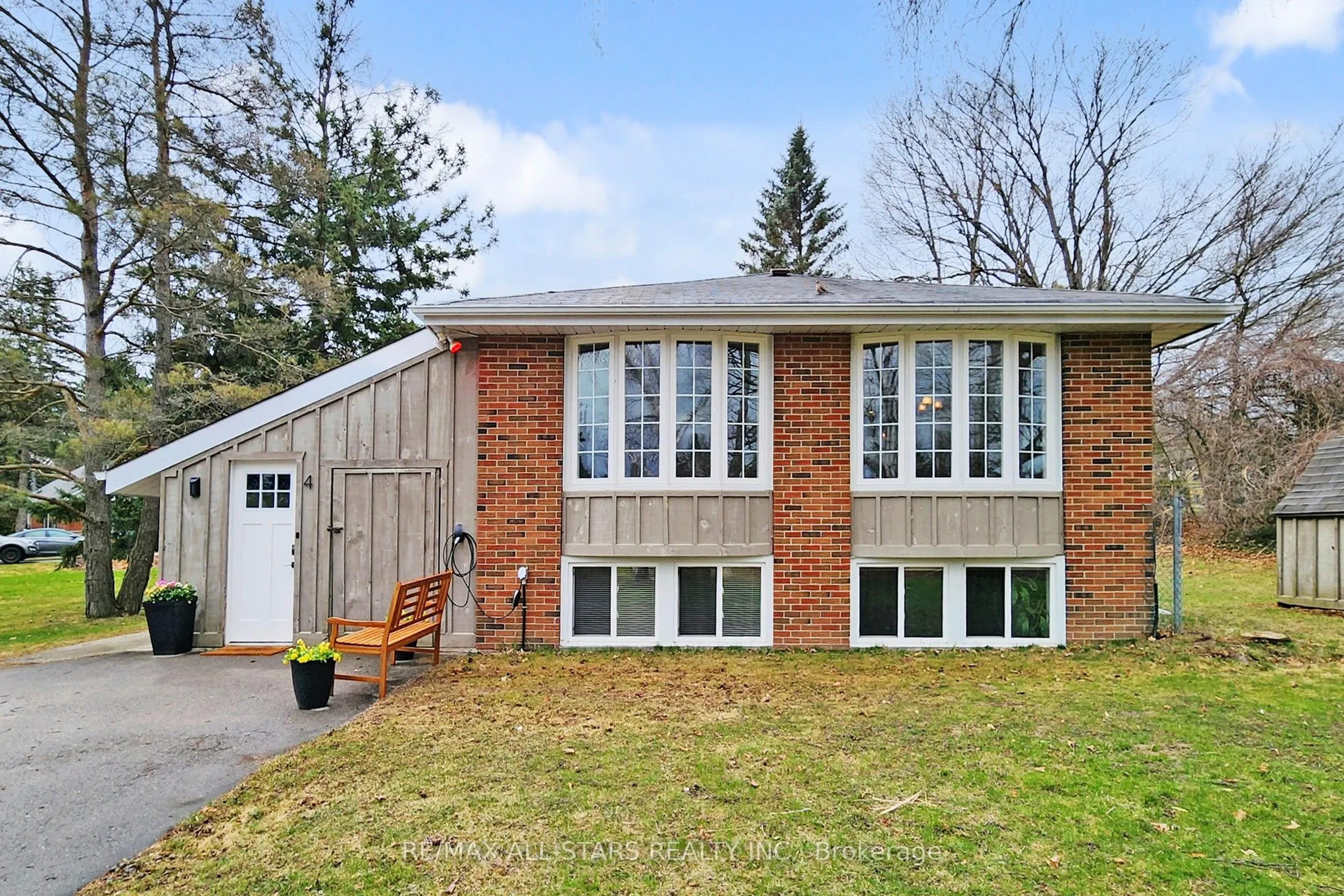 4 Kirton Court