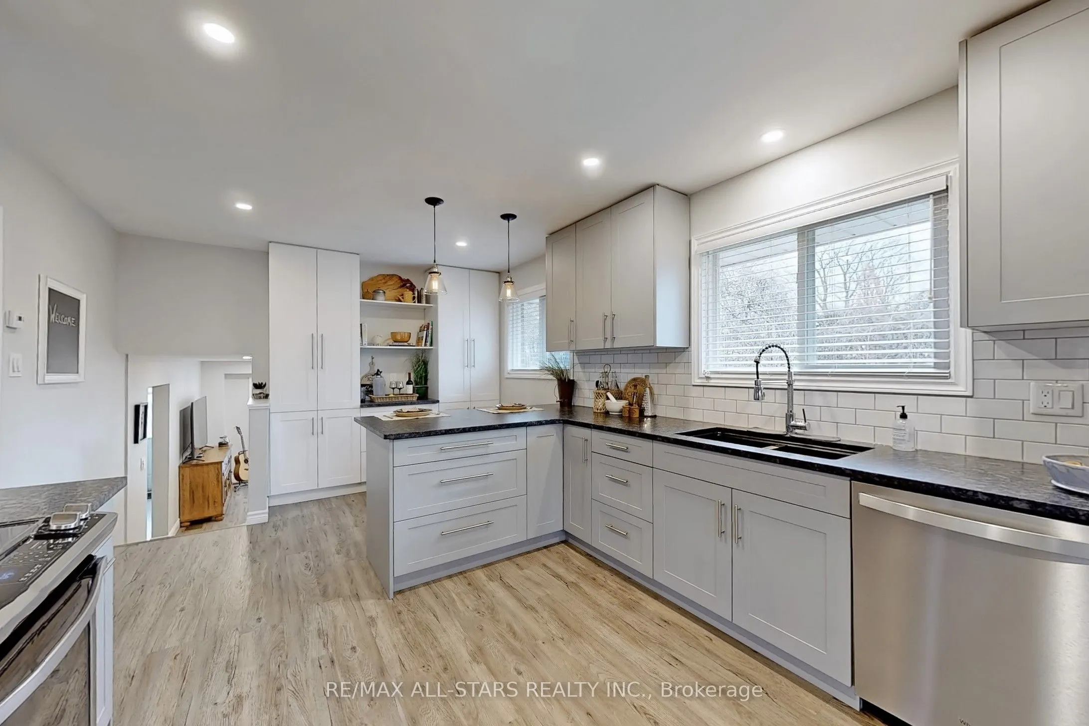4 Kirton Court
