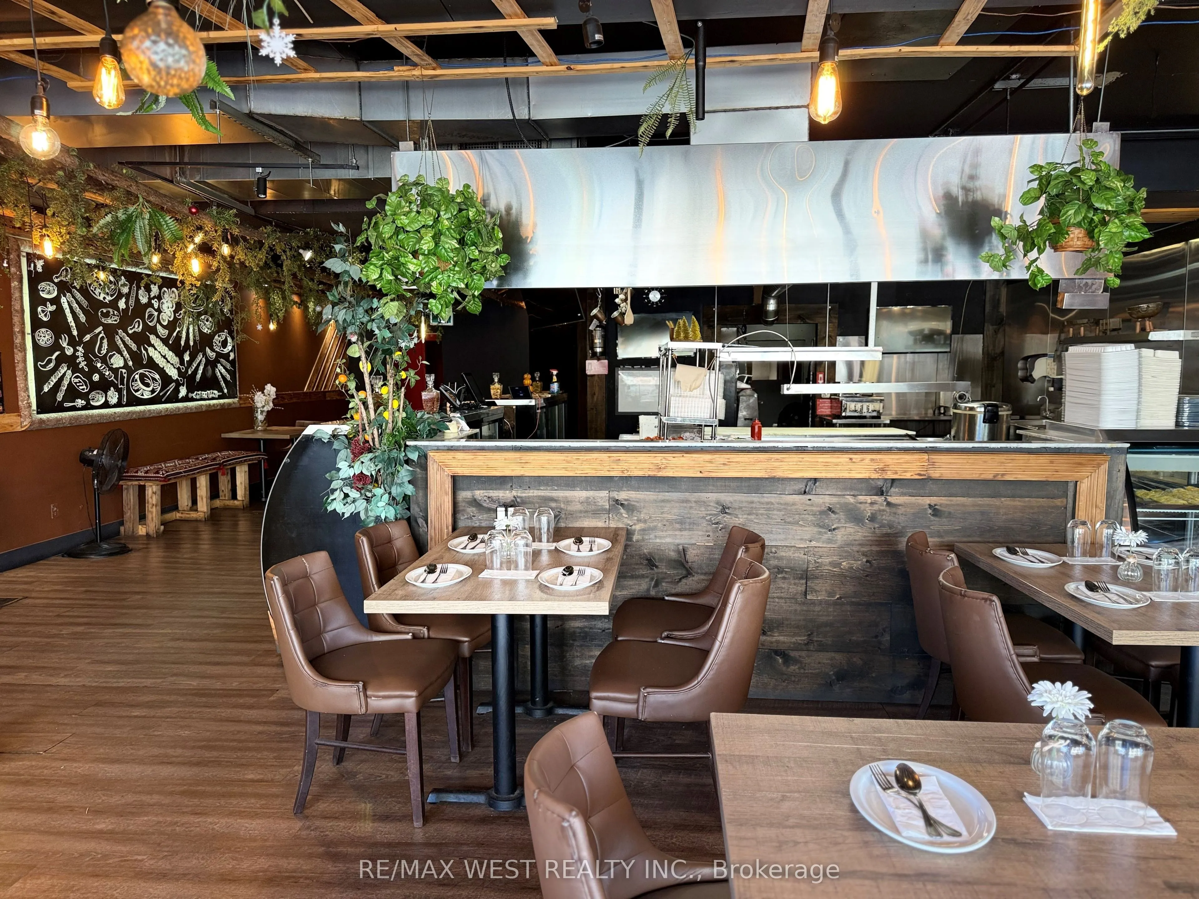 9108 Yonge Street