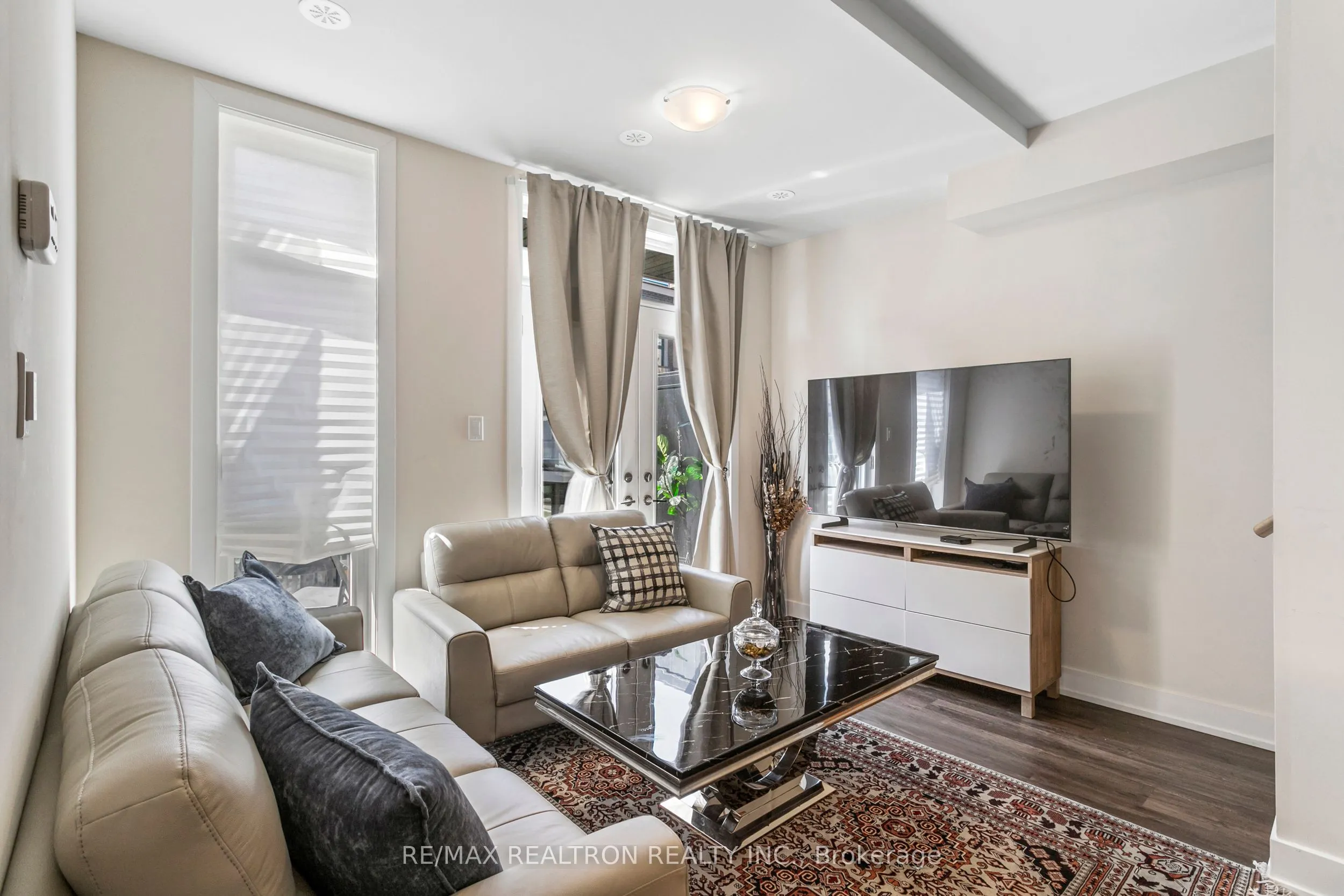 8 Sayers Lane, #12