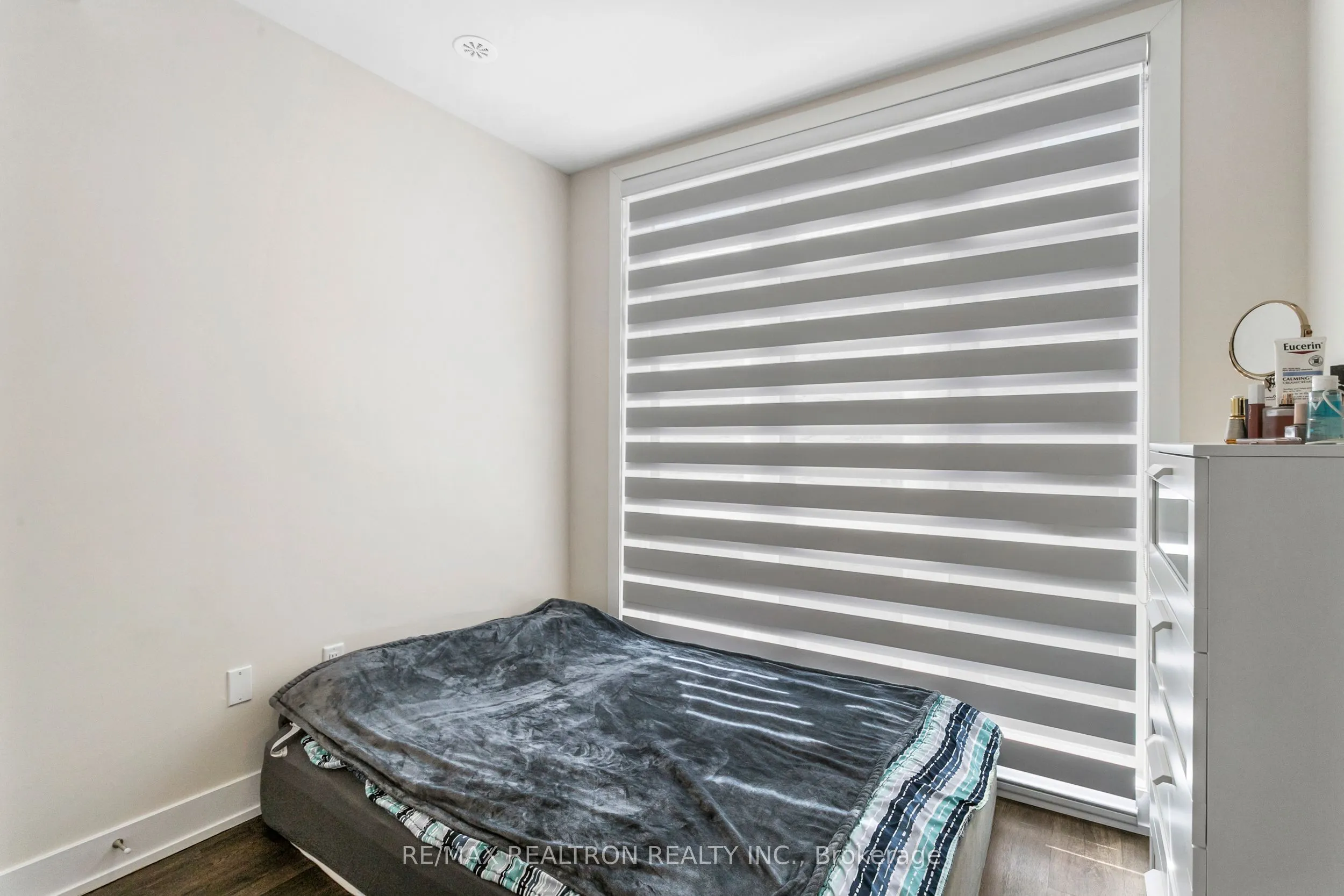 8 Sayers Lane, #12