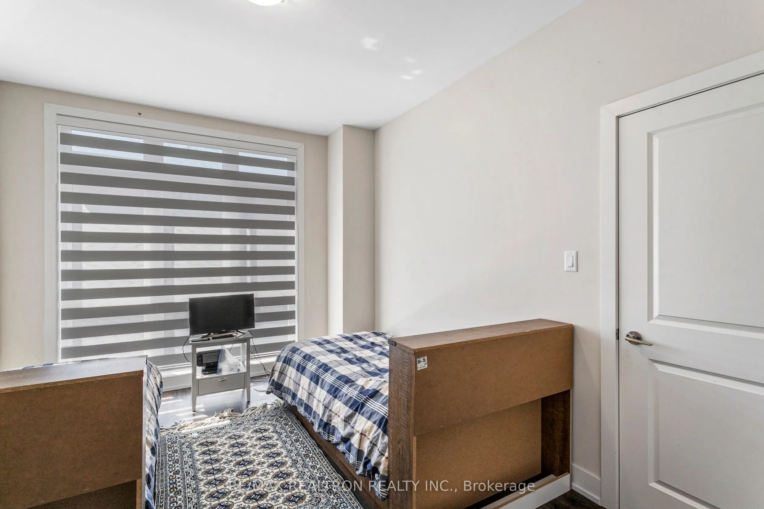 8 Sayers Lane, #12