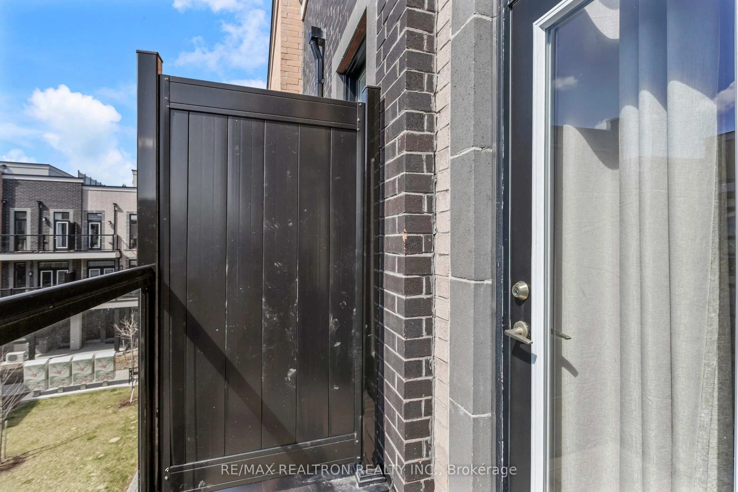 8 Sayers Lane, #12