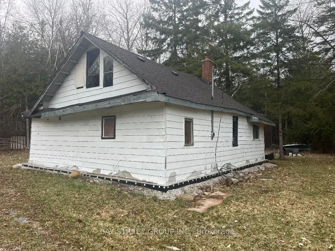 8 Christidis Drive