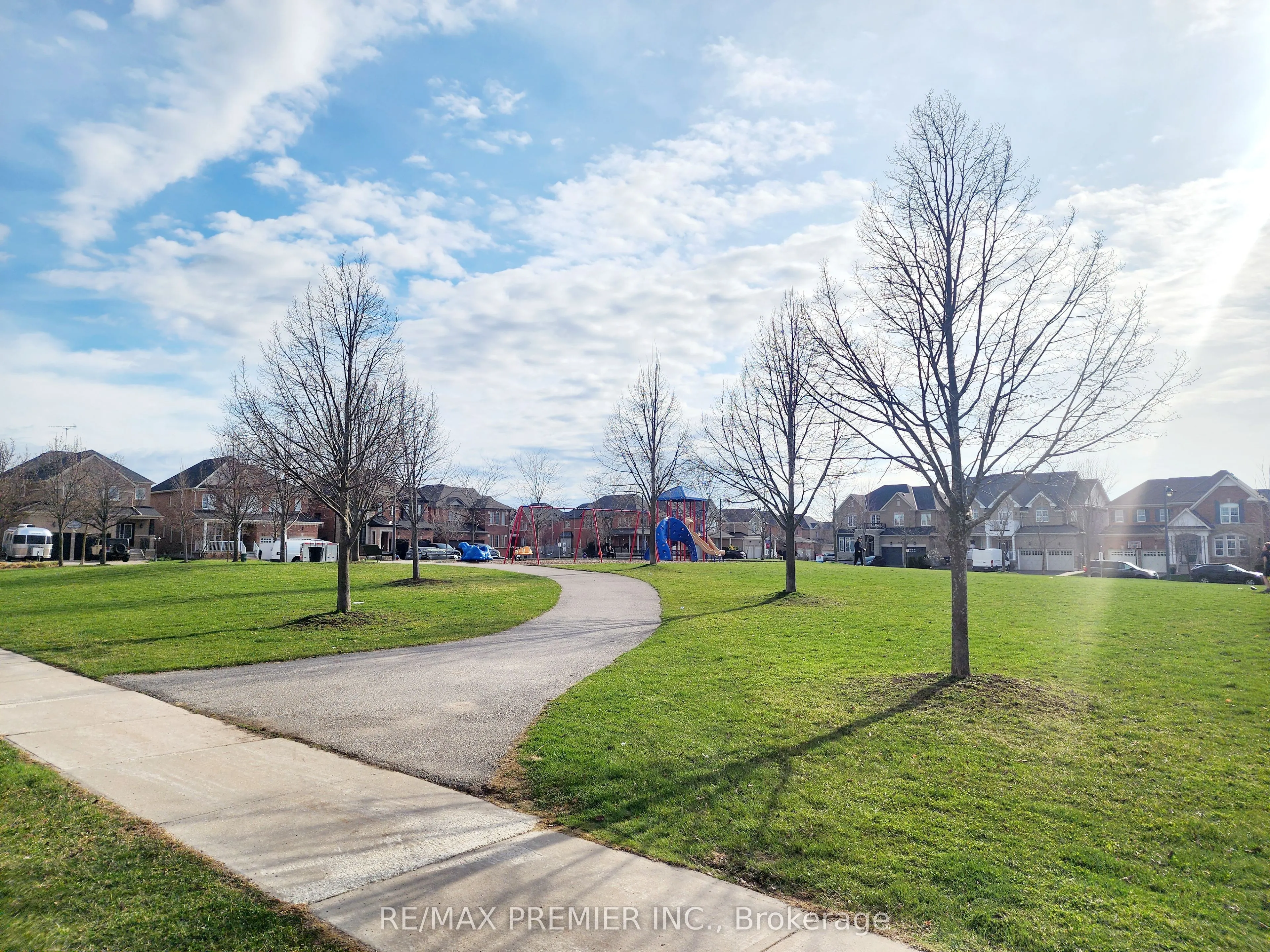 108 Gwillimbury Drive