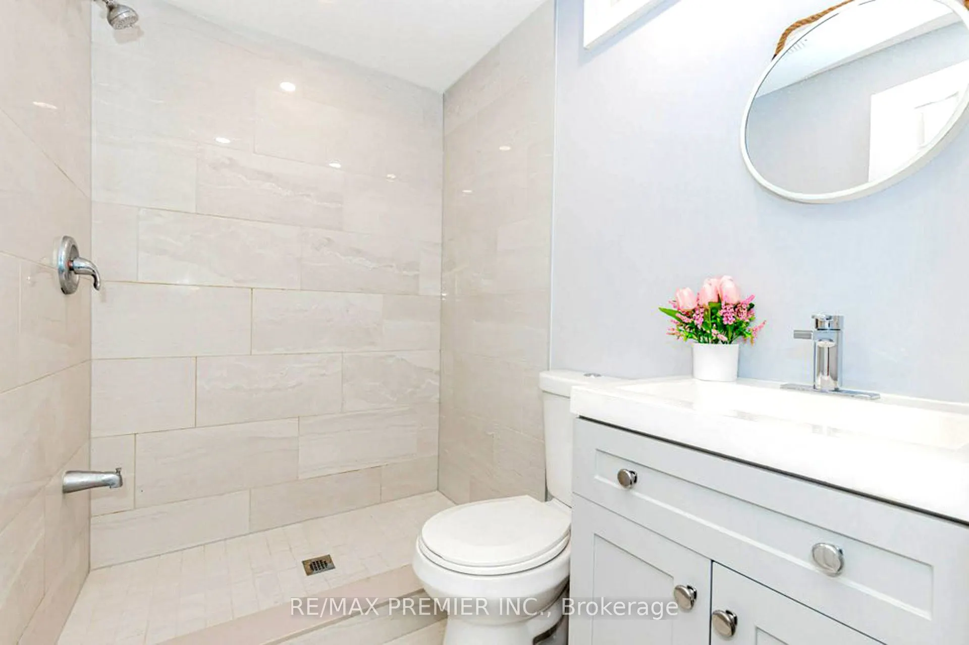 108 Gwillimbury Drive