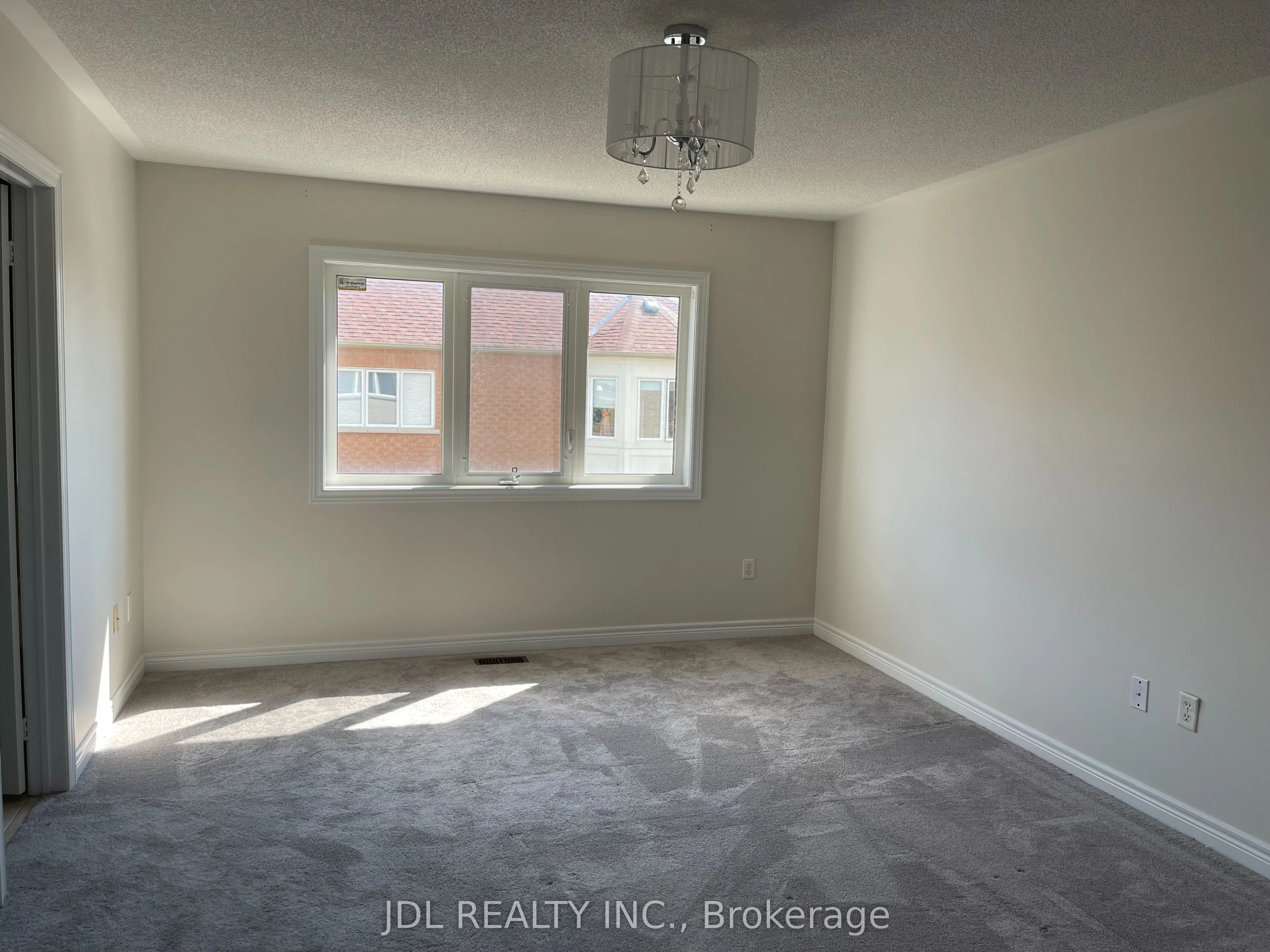64 Pillar Rock Crescent