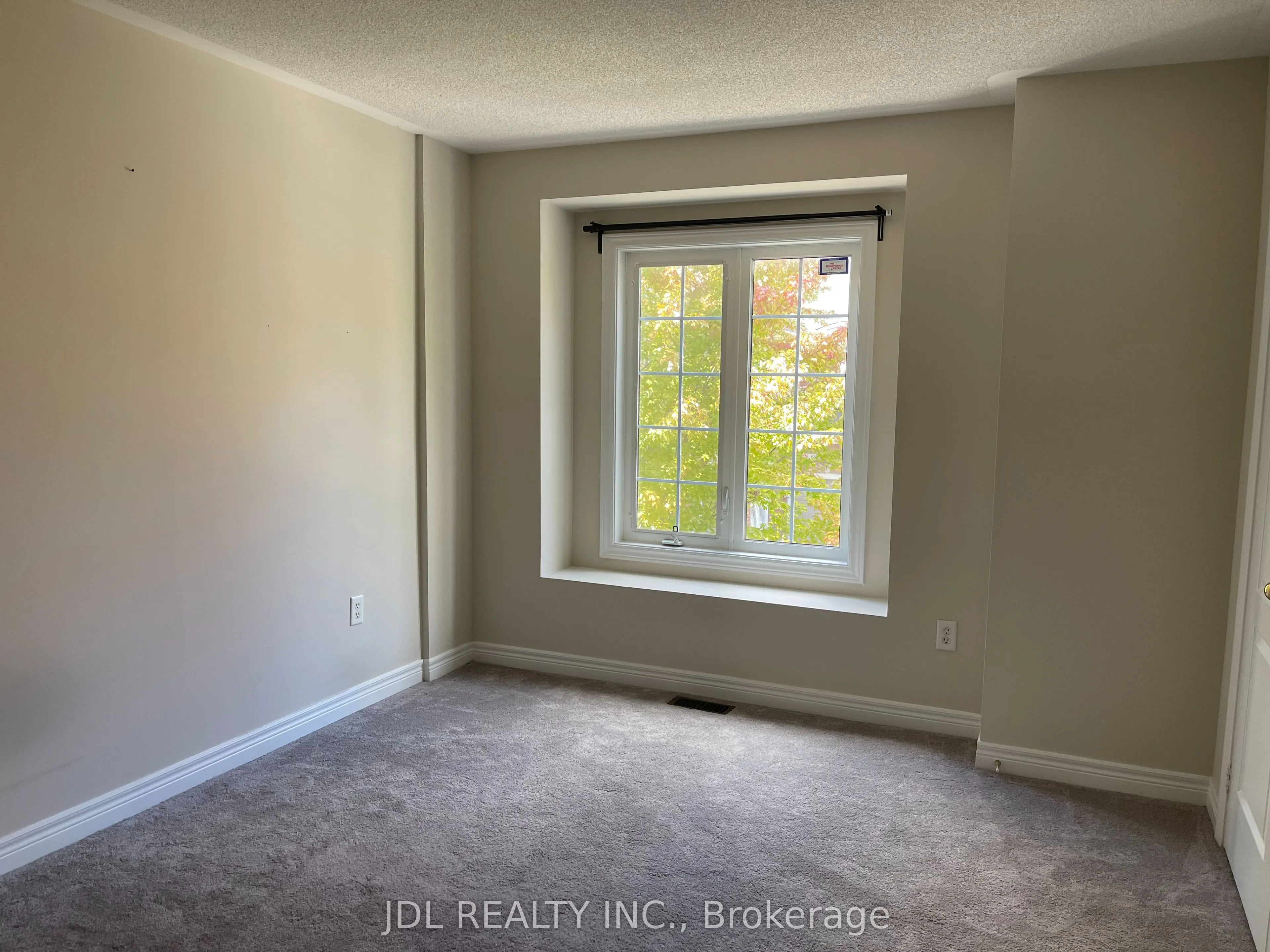 64 Pillar Rock Crescent
