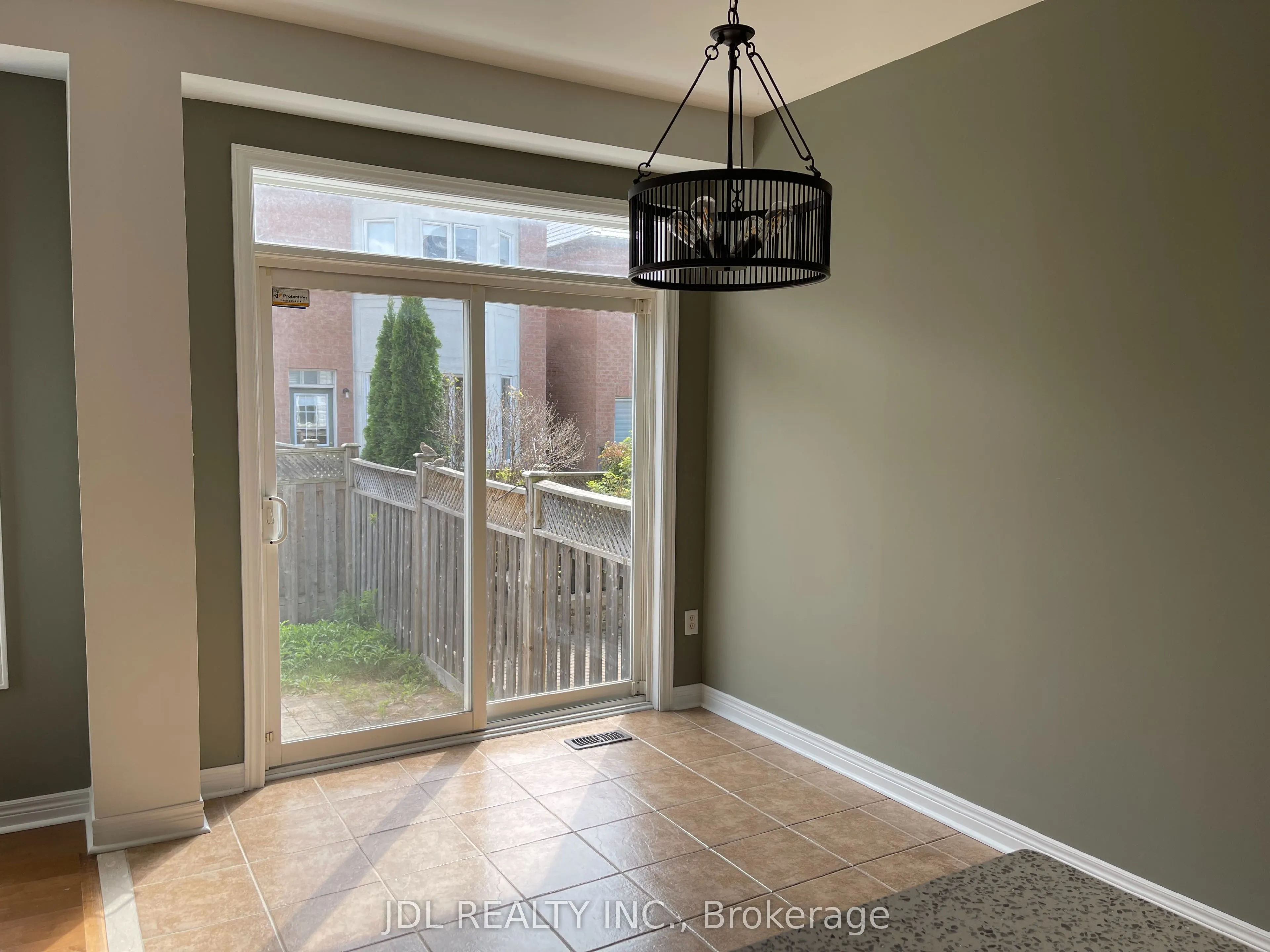 64 Pillar Rock Crescent