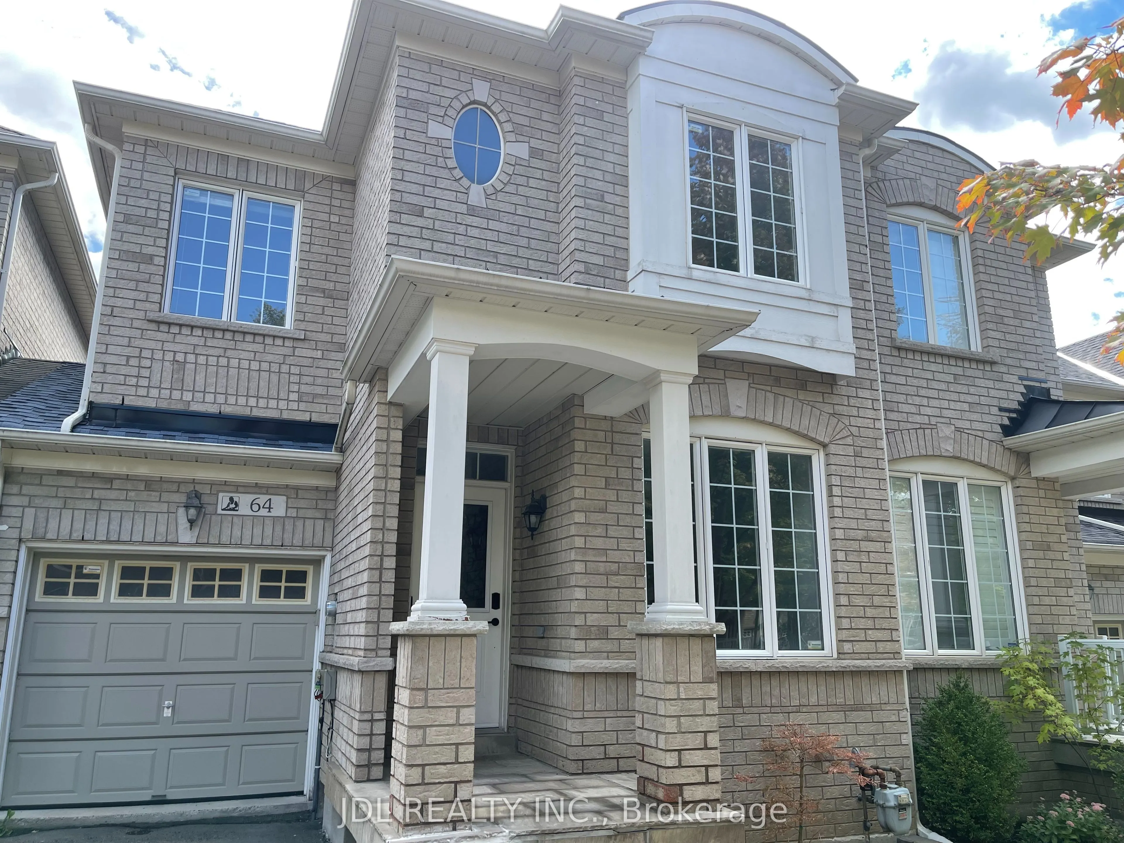64 Pillar Rock Crescent