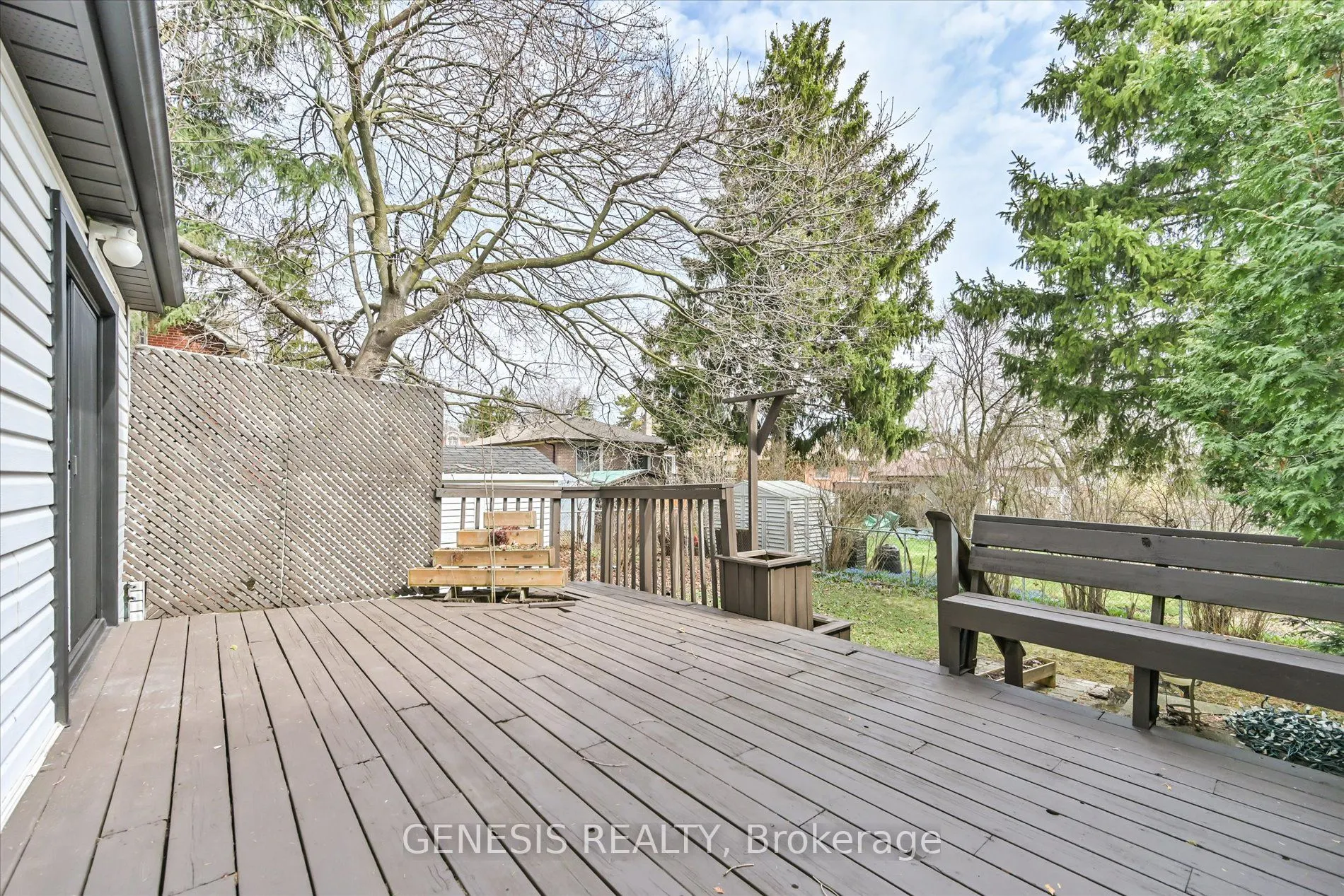 207 Church Street S