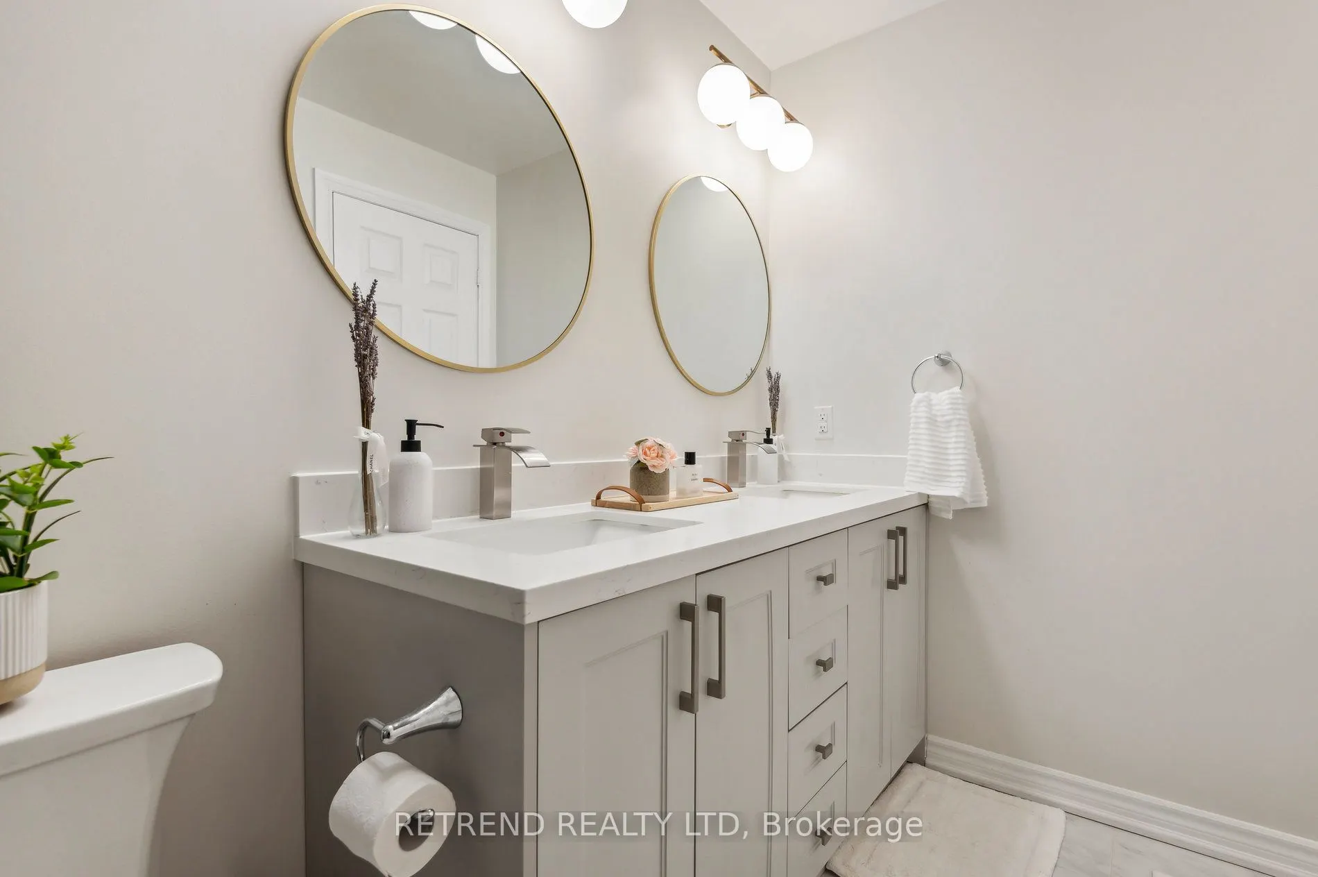 151 Townsgate Drive, #95