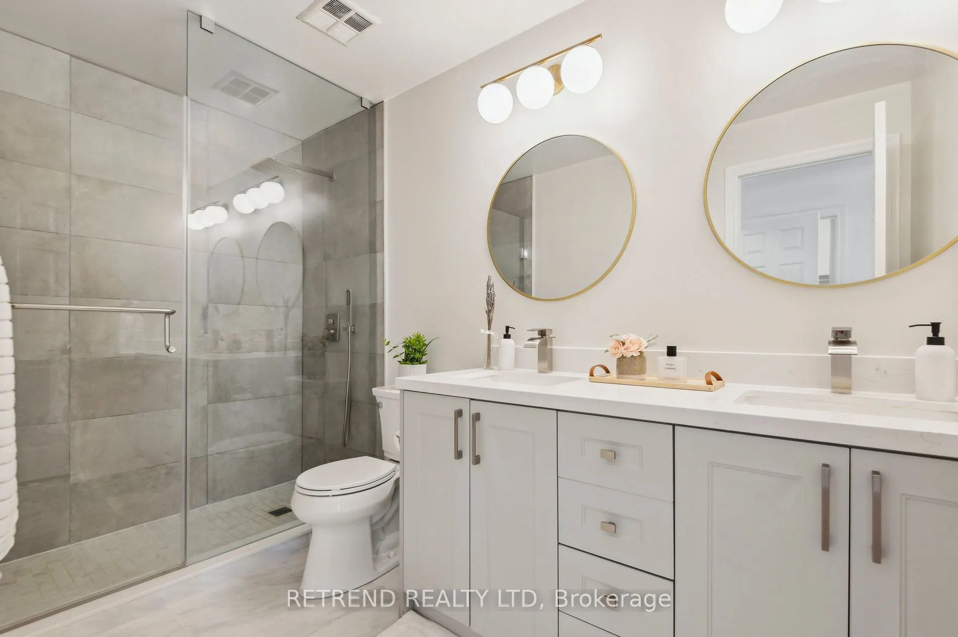 151 Townsgate Drive, #95