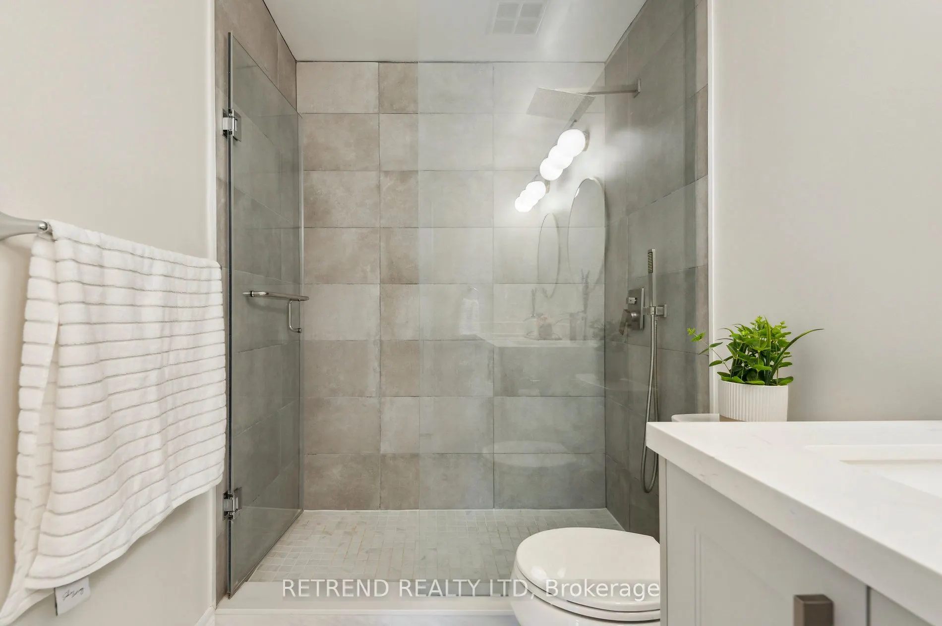 151 Townsgate Drive, #95