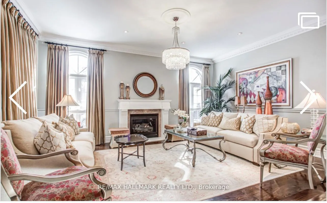 384 Kennedy Street W
