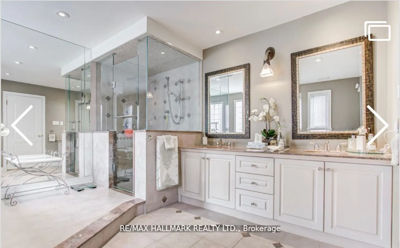 384 Kennedy Street W