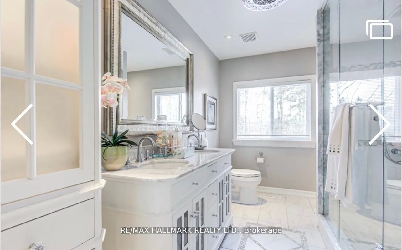 384 Kennedy Street W